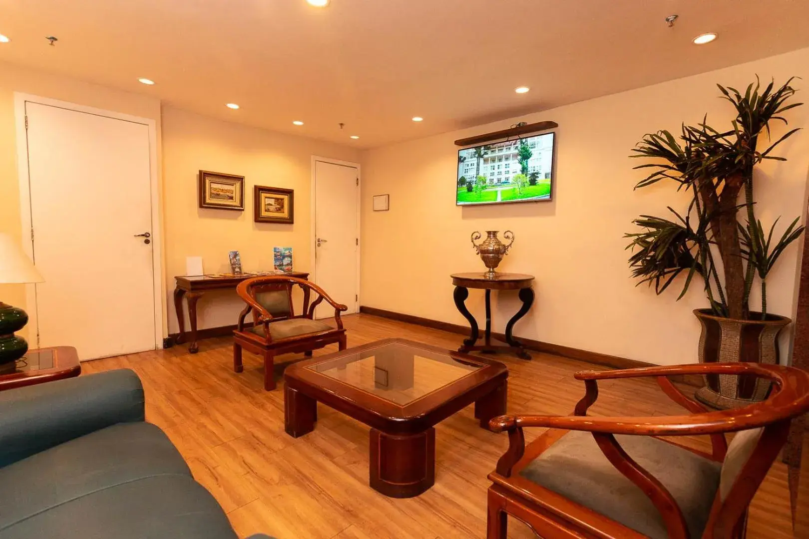 Property building in Rede Andrade Canada Property building in Rede Andrade Canada