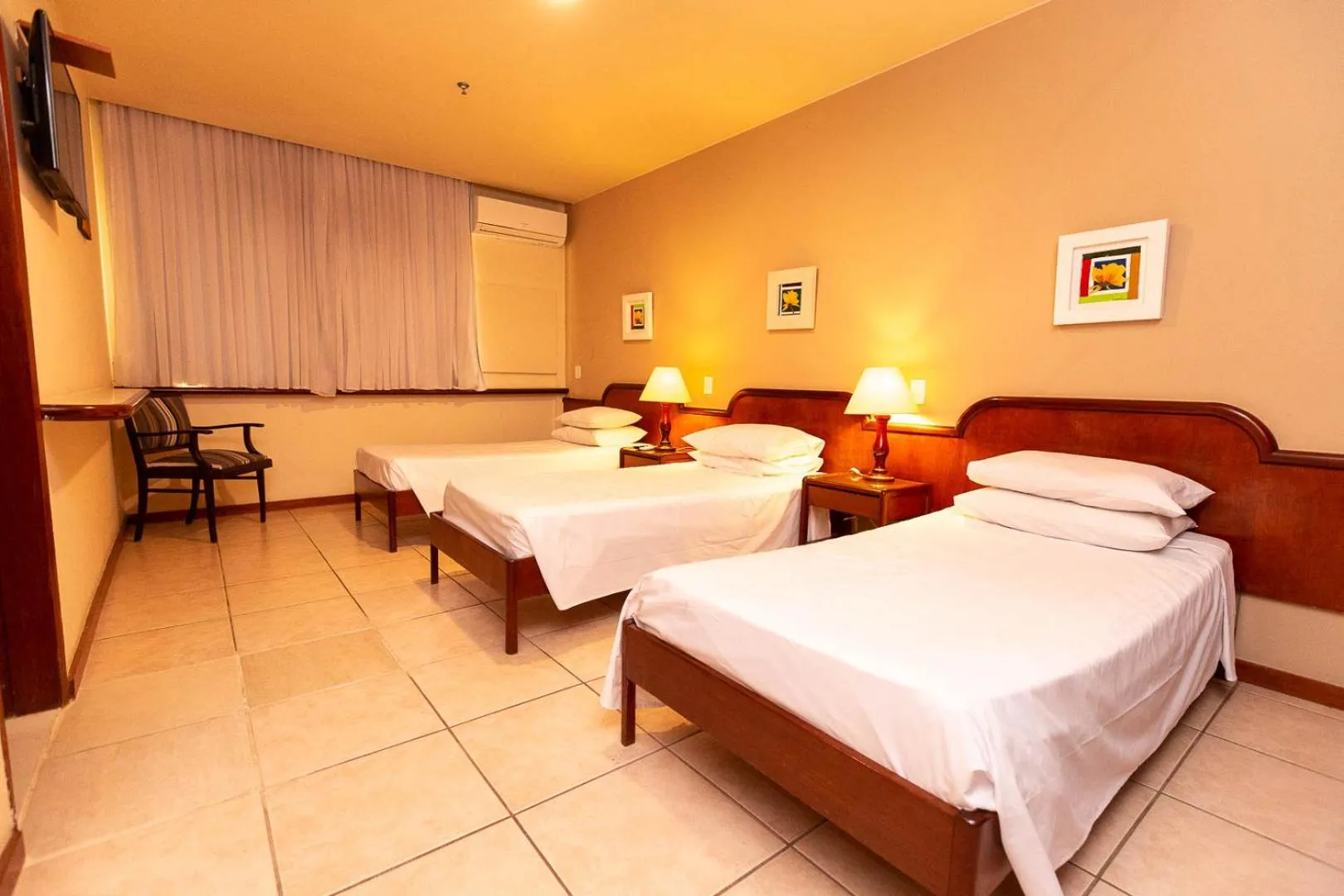 Bed in Rede Andrade Canada