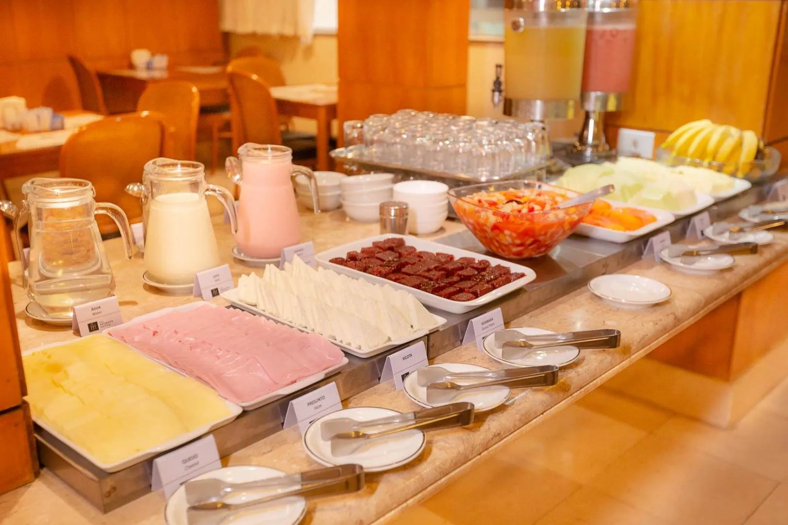 Breakfast in Rede Andrade Canada