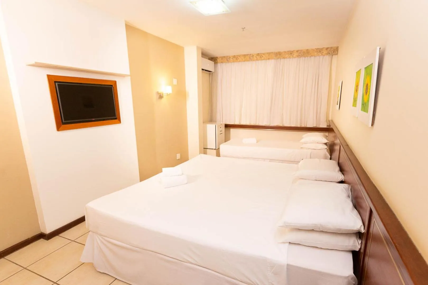 Bedroom, Bed in Rede Andrade Canada