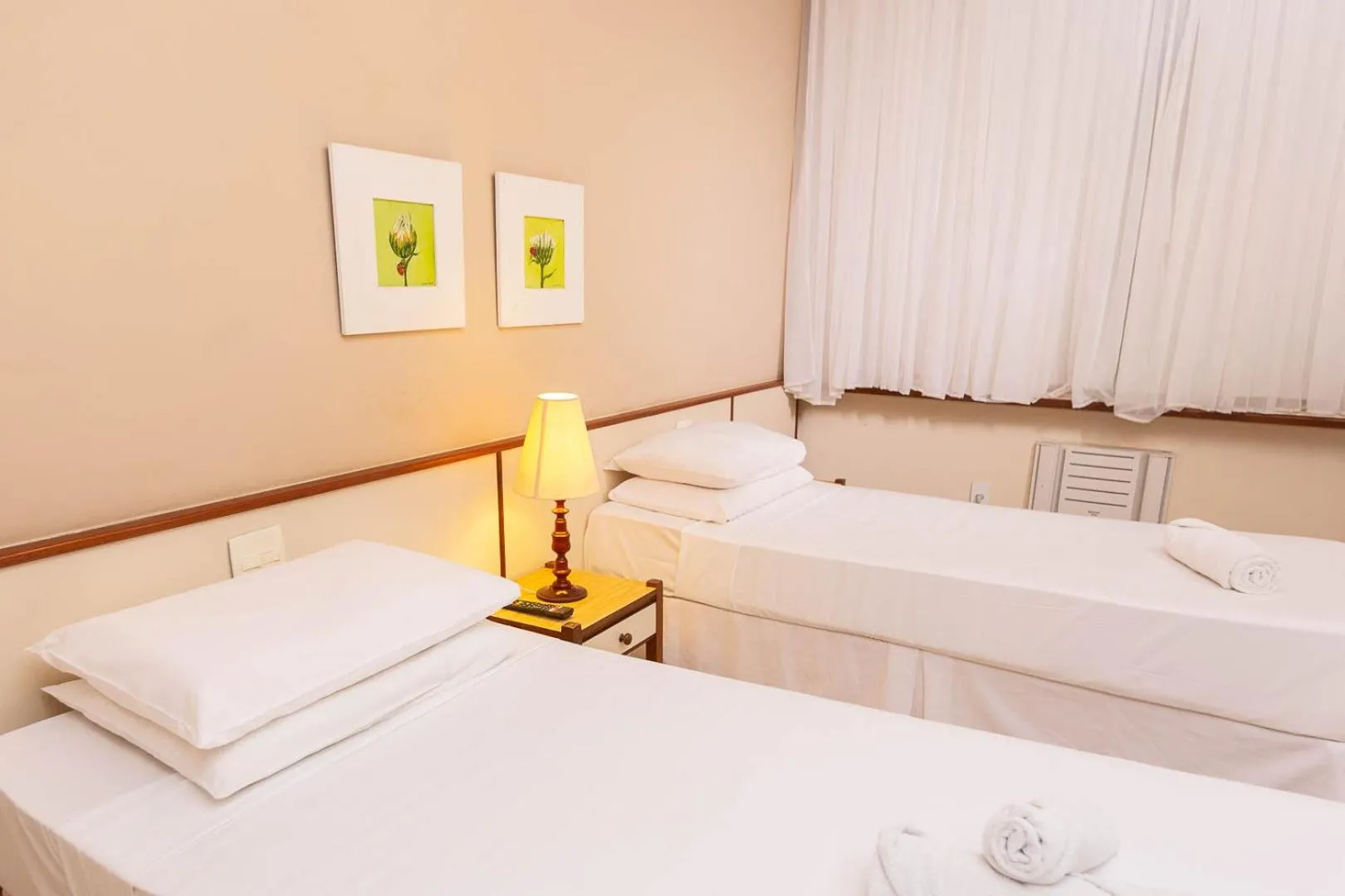 Bedroom, Bed in Rede Andrade Canada