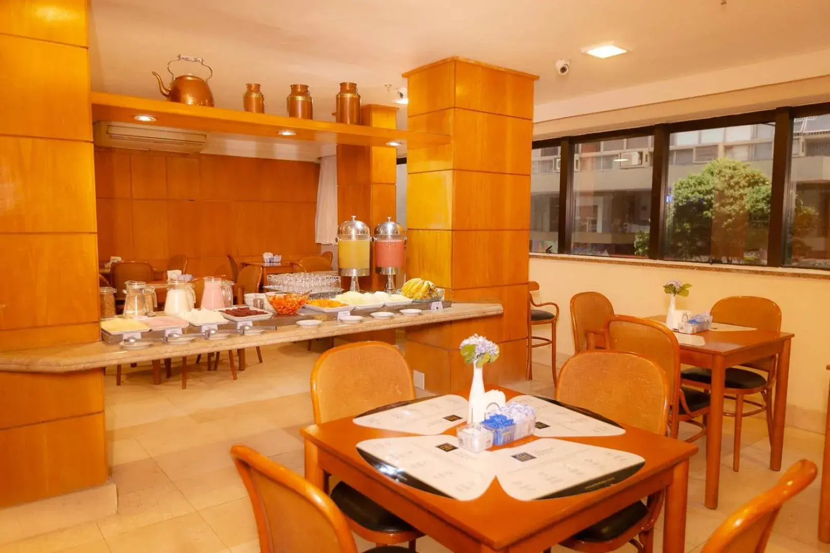 Restaurant/places to eat in Rede Andrade Canada Restaurant/places to eat in Rede Andrade Canada