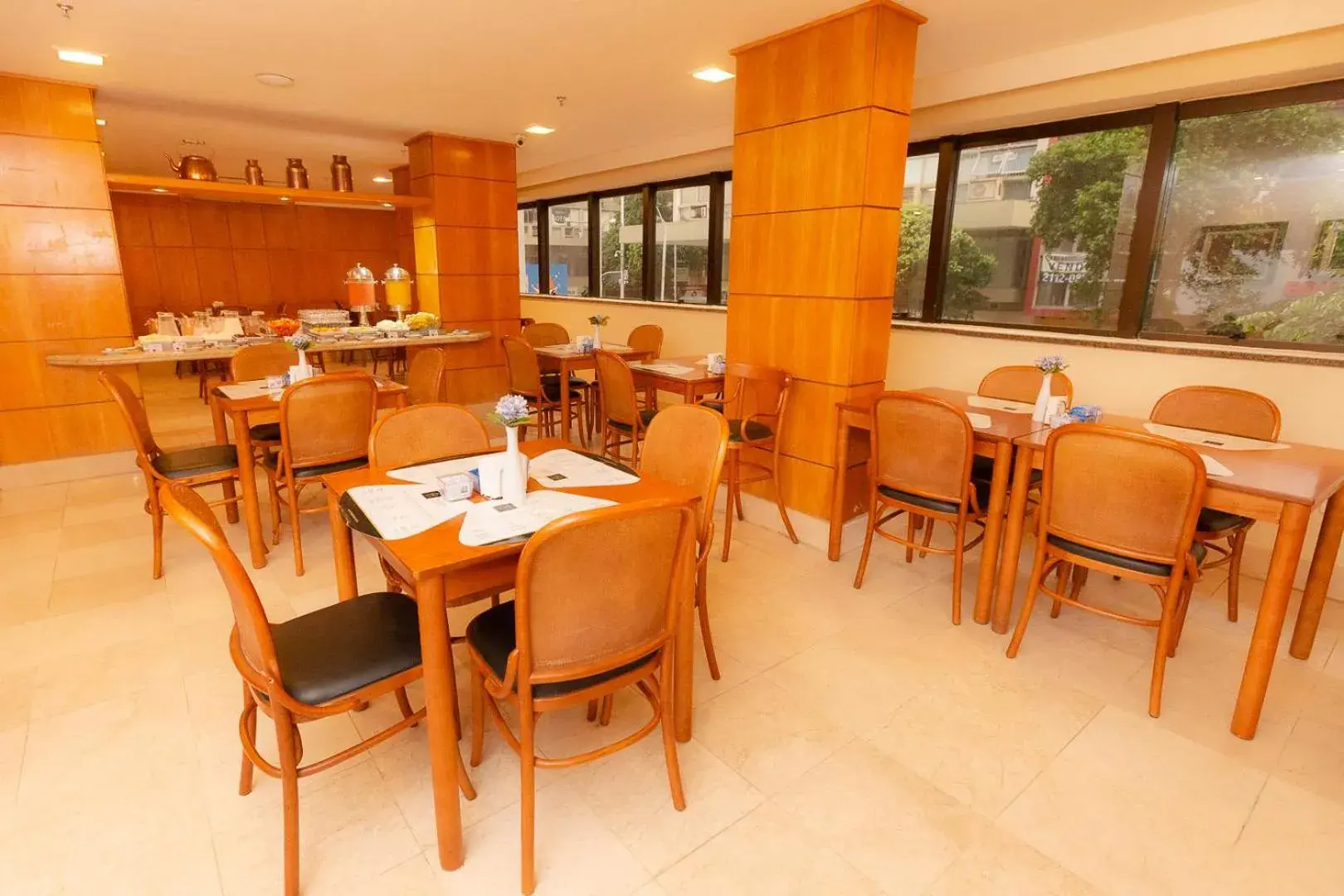 Restaurant/places to eat in Rede Andrade Canada Restaurant/places to eat in Rede Andrade Canada