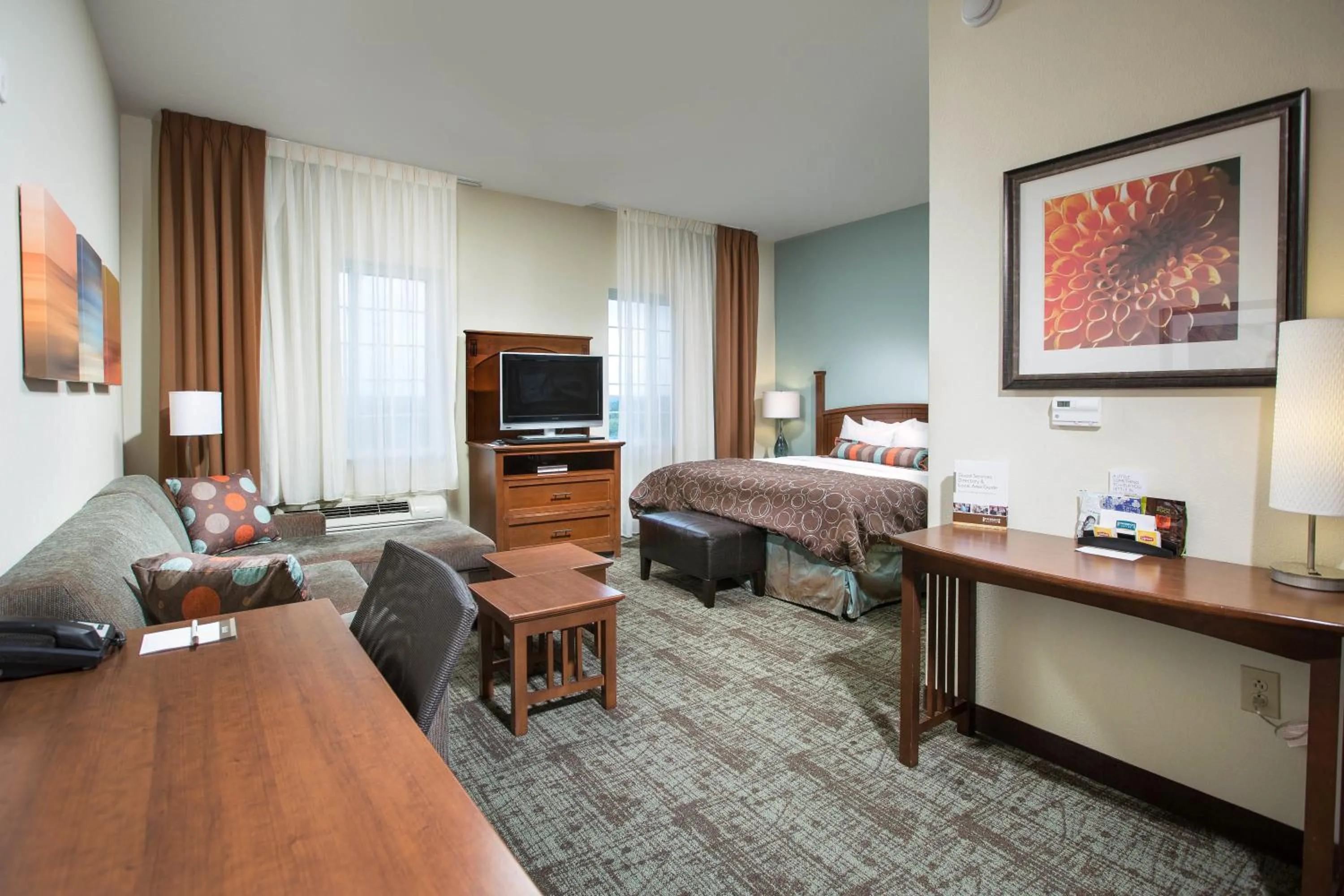 Photo of the whole room, Bed in Staybridge Suites Augusta by IHG