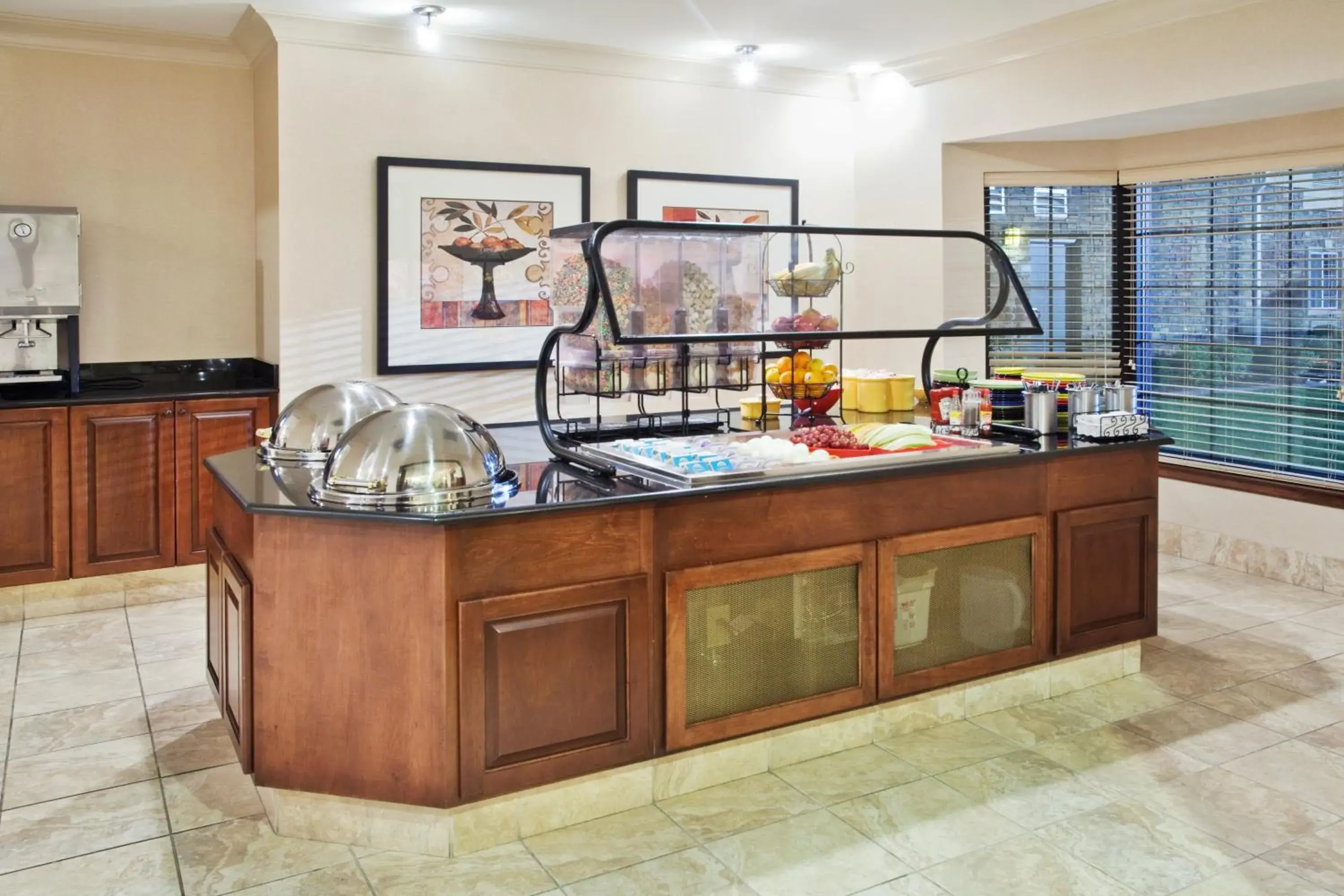 Restaurant/places to eat in Staybridge Suites Augusta by IHG Restaurant/places to eat in Staybridge Suites Augusta by IHG