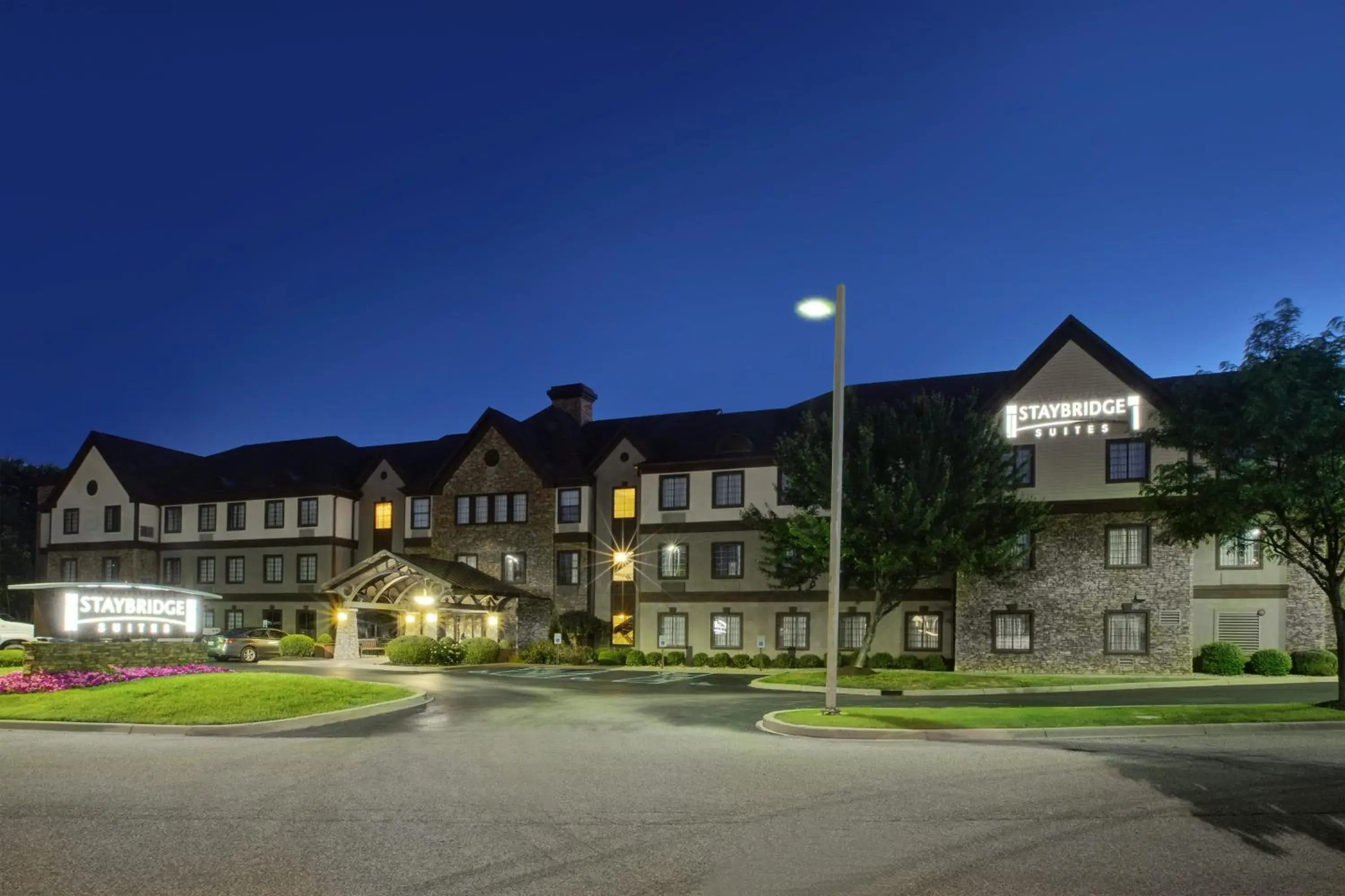 Property building in Staybridge Suites Louisville - East by IHG Property building in Staybridge Suites Louisville - East by IHG