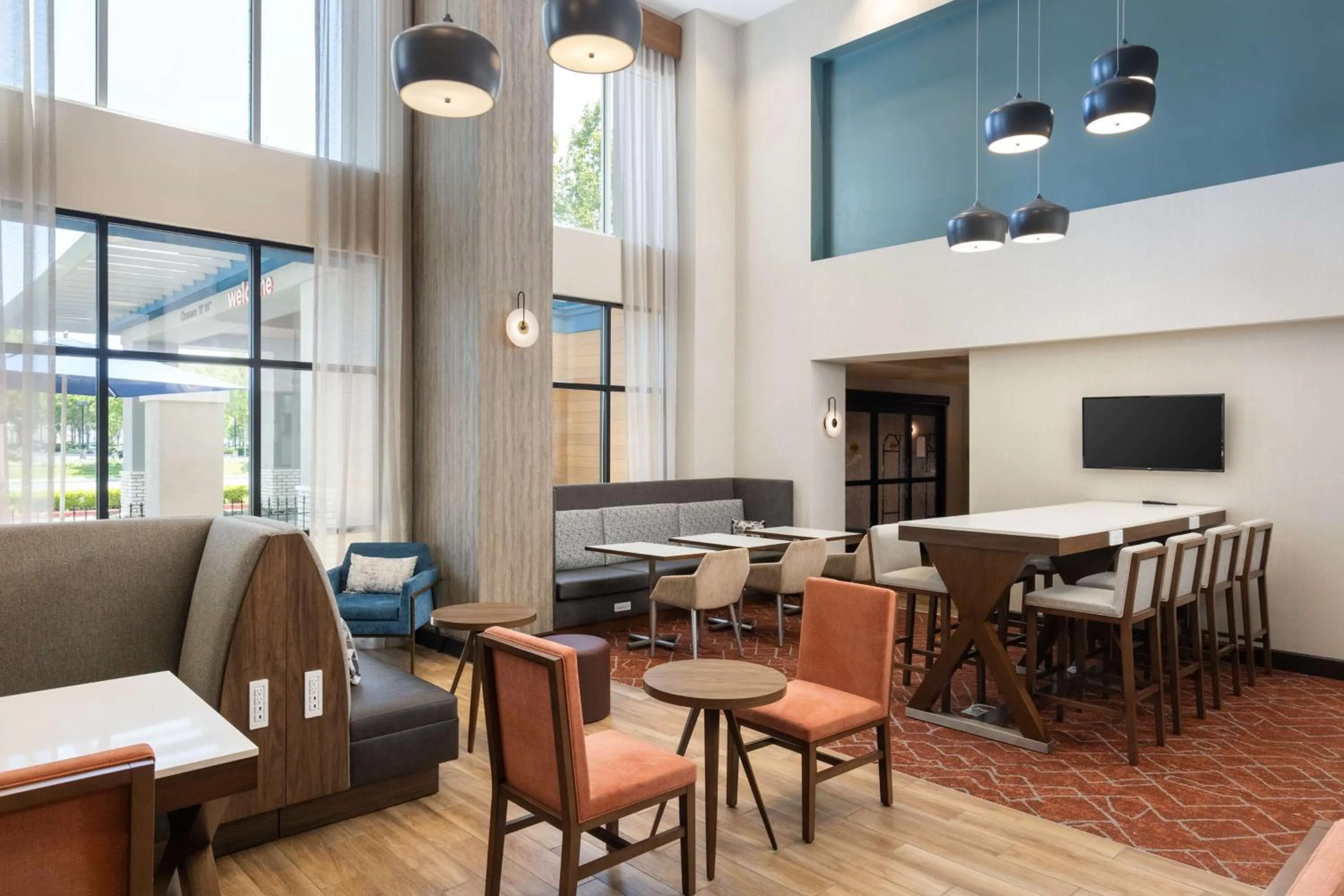 Lobby or reception in Hampton Inn & Suites Yuba City