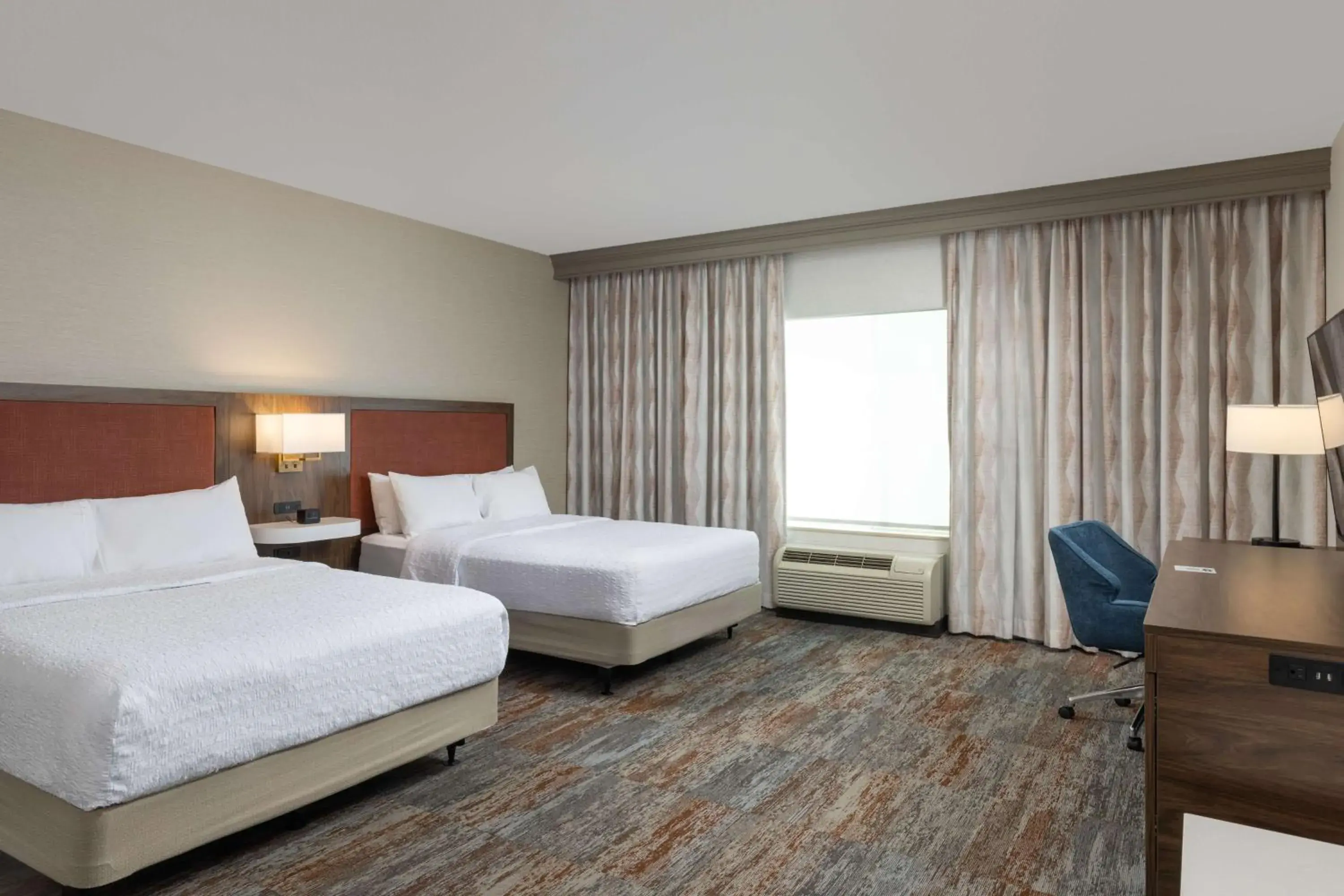 Bed in Hampton Inn & Suites Yuba City Bed in Hampton Inn & Suites Yuba City