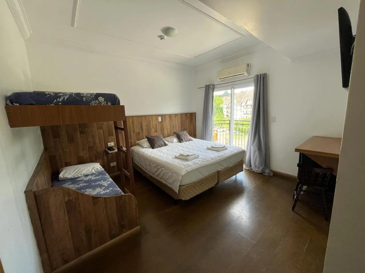 Bed in Pousada Primavera Campos do Jordao