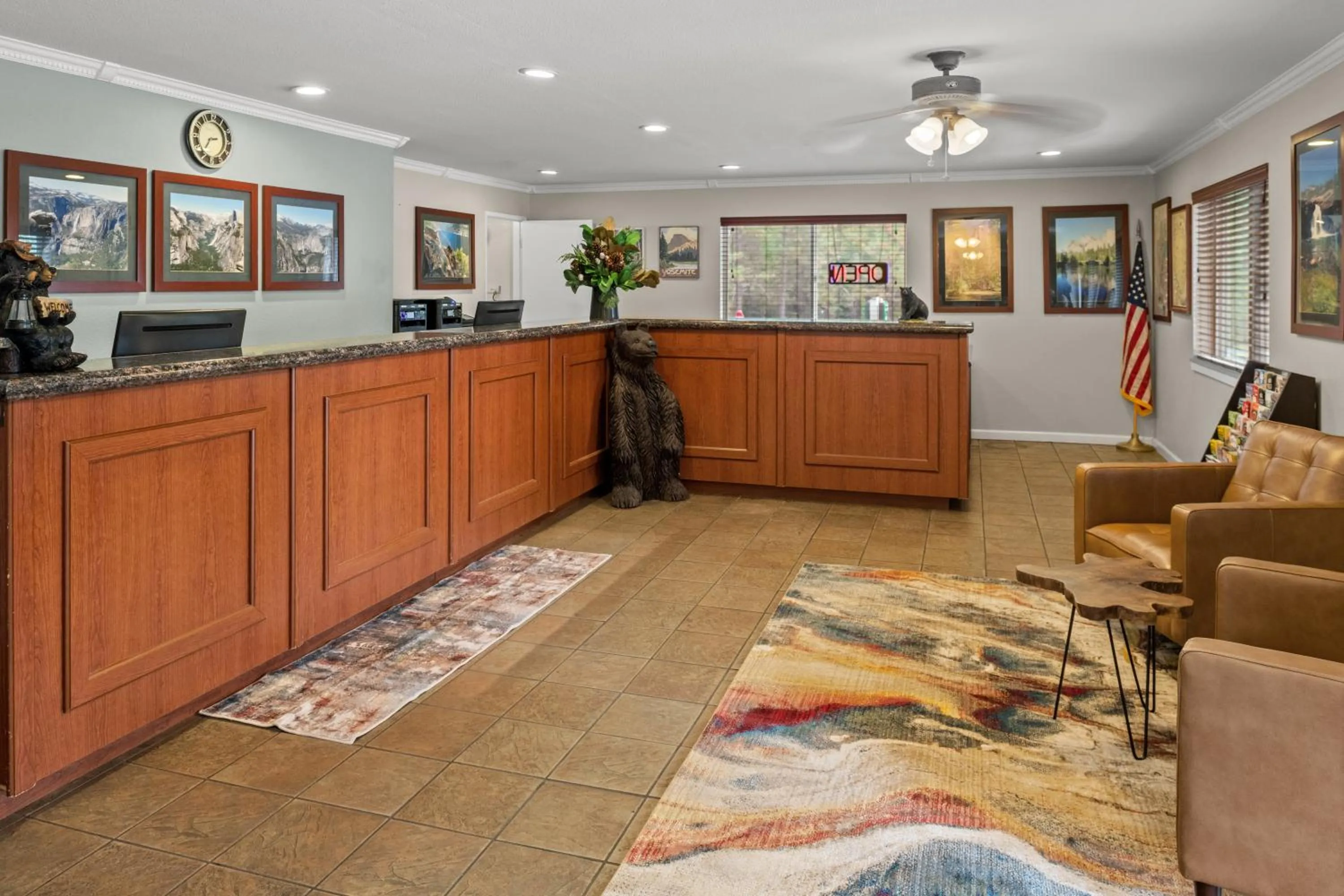 Lobby or reception in Yosemite Westgate Lodge