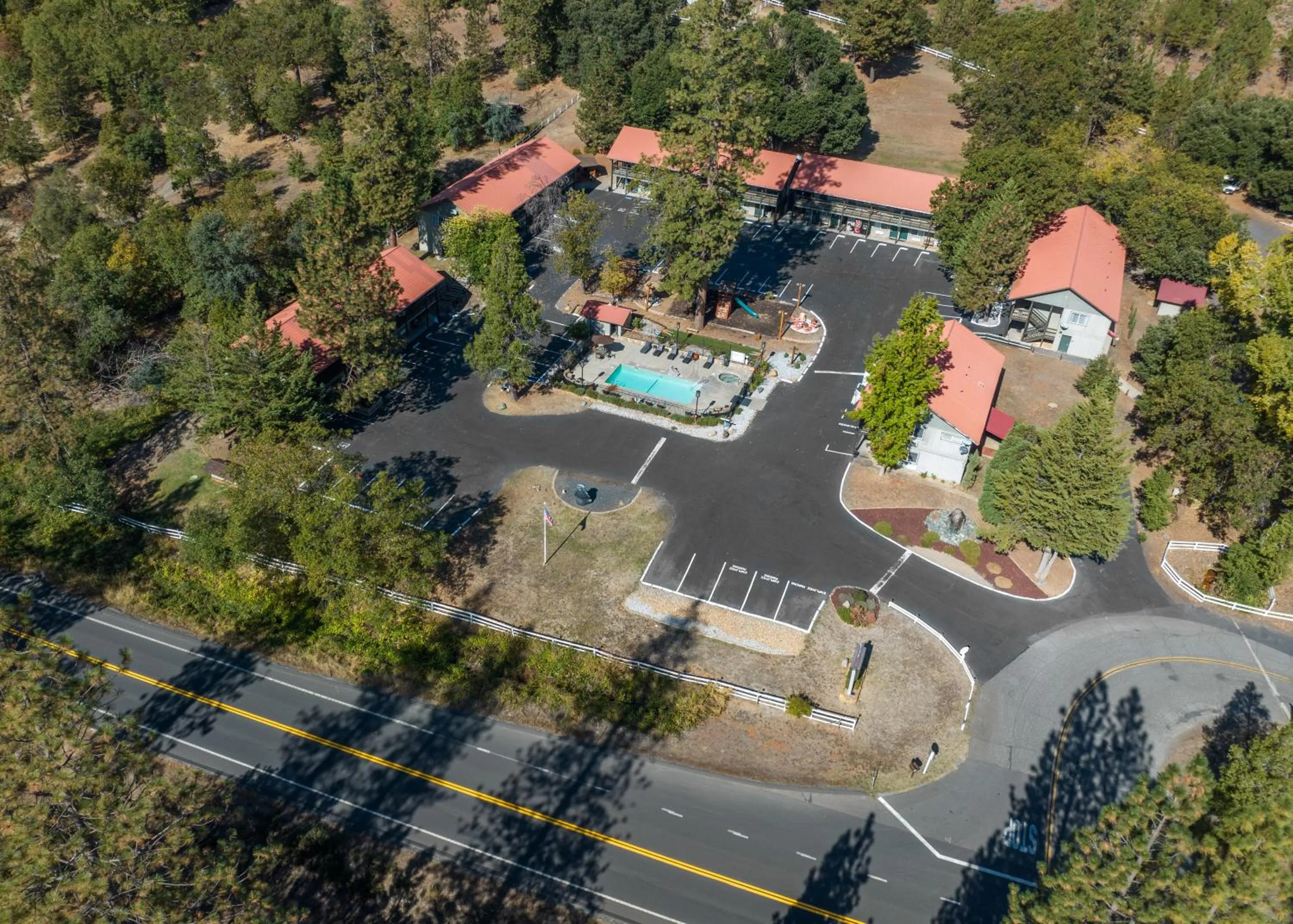 Property building in Yosemite Westgate Lodge