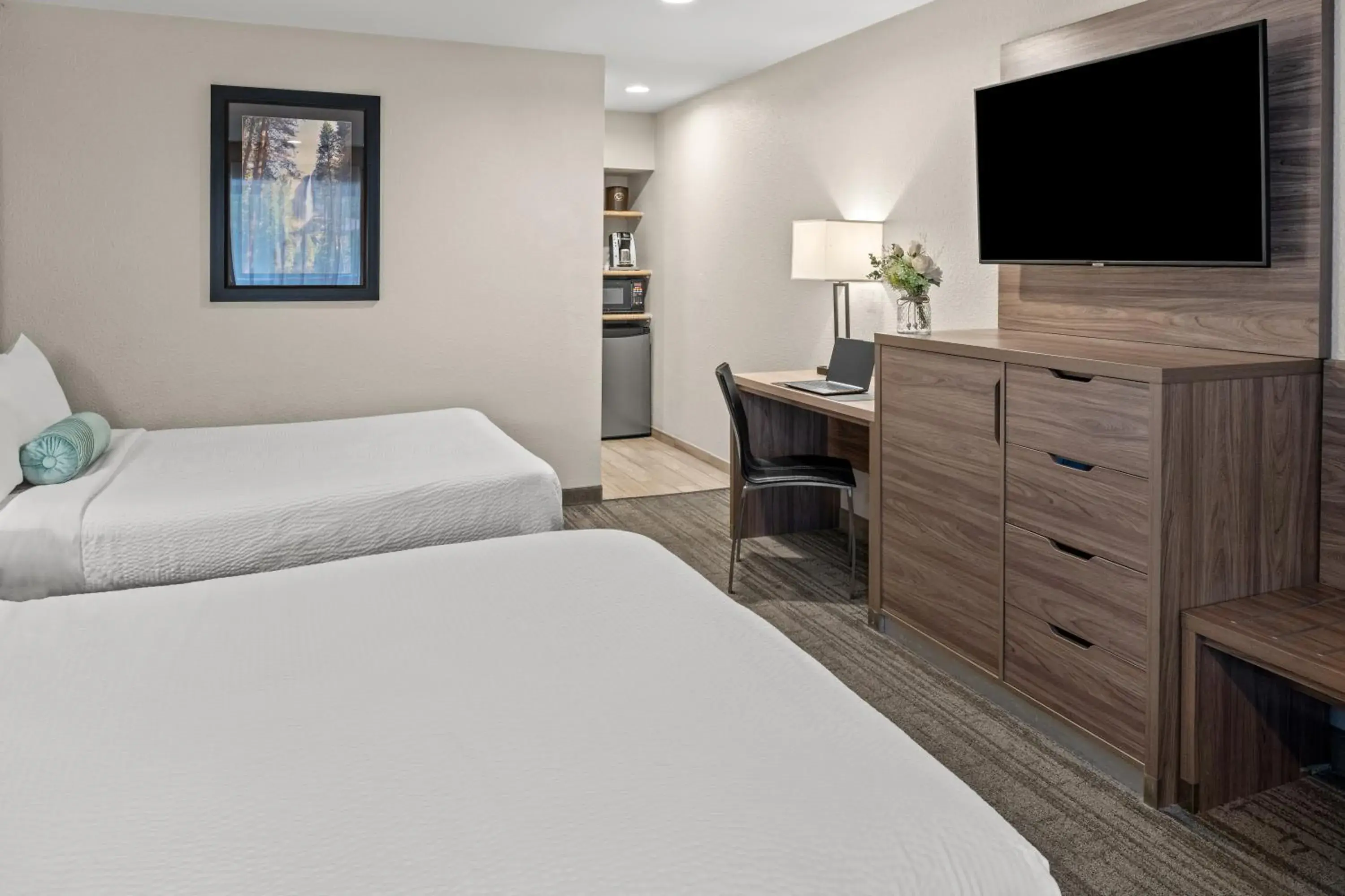 Bed in Yosemite Westgate Lodge Bed in Yosemite Westgate Lodge