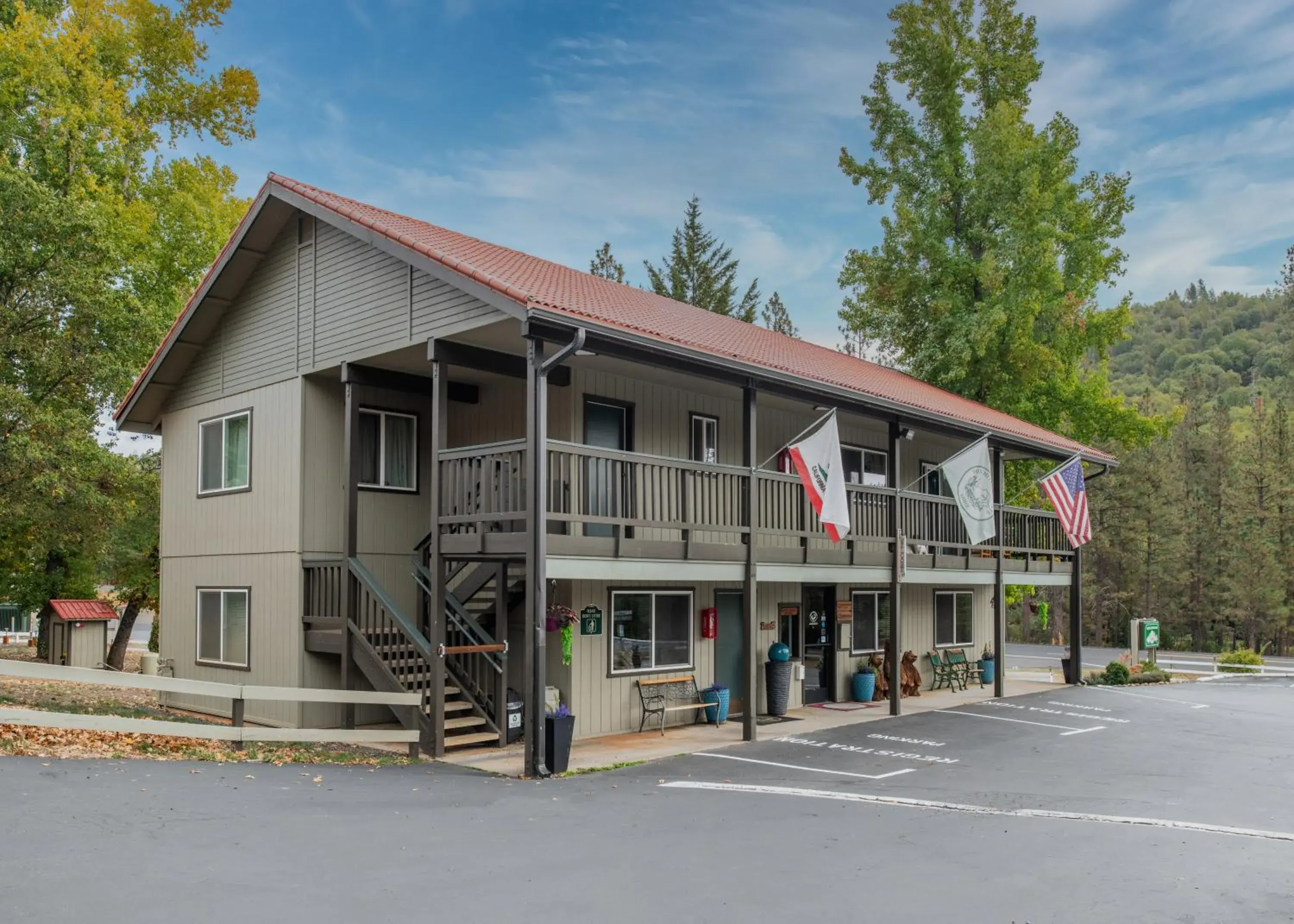 Property building in Yosemite Westgate Lodge Property building in Yosemite Westgate Lodge