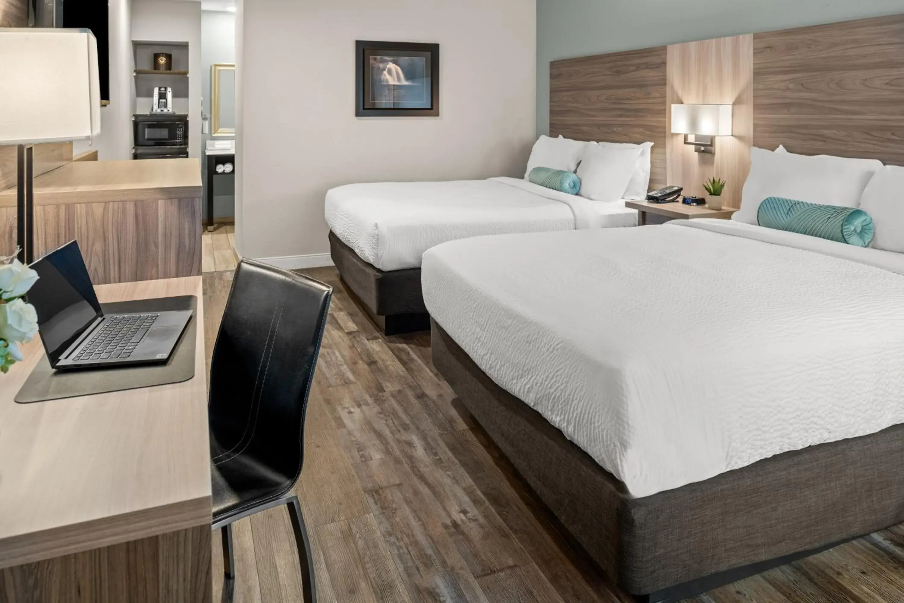 Bed in Yosemite Westgate Lodge Bed in Yosemite Westgate Lodge