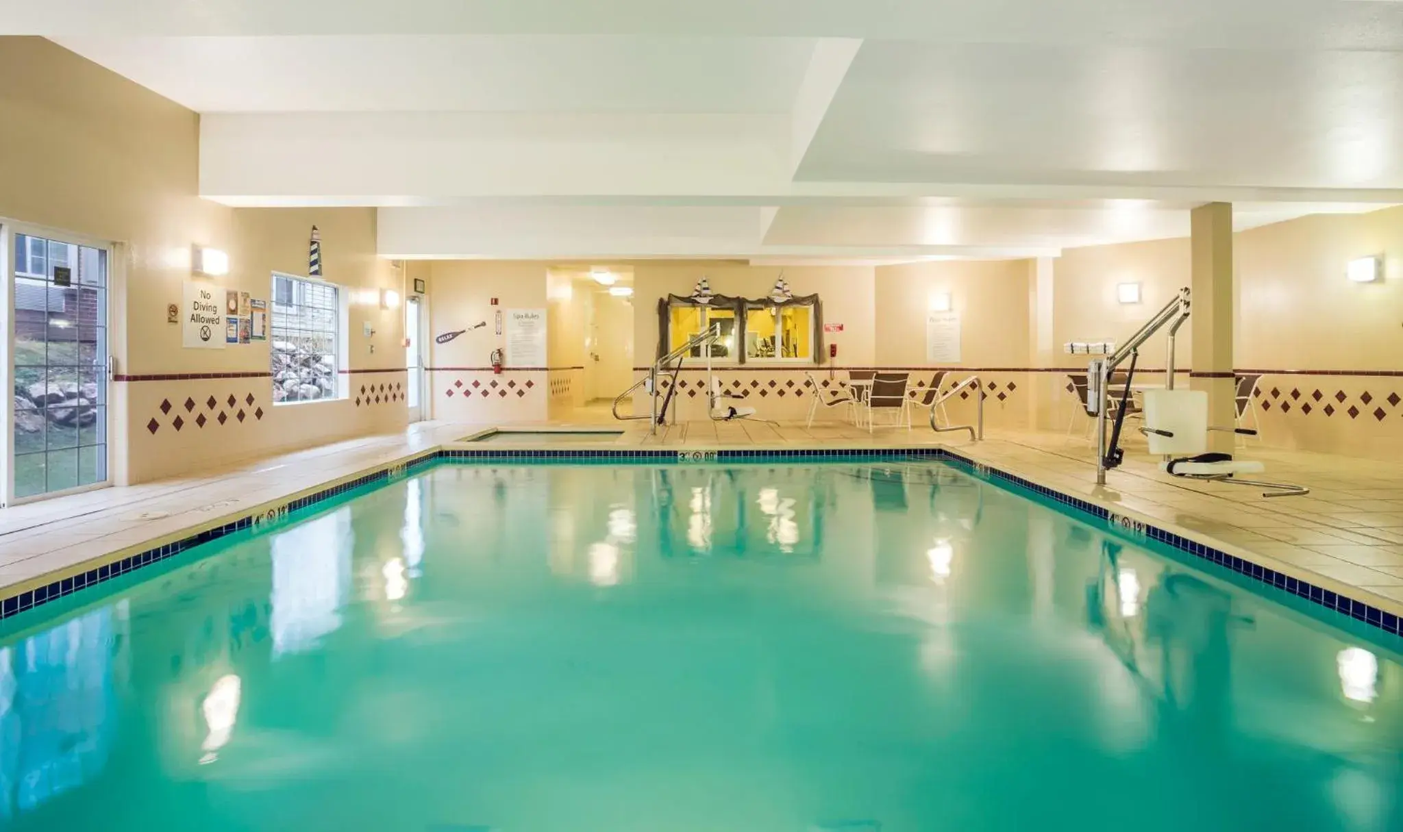 Swimming pool in Holiday Inn Express Layton - I-15 by IHG Swimming pool in Holiday Inn Express Layton - I-15 by IHG
