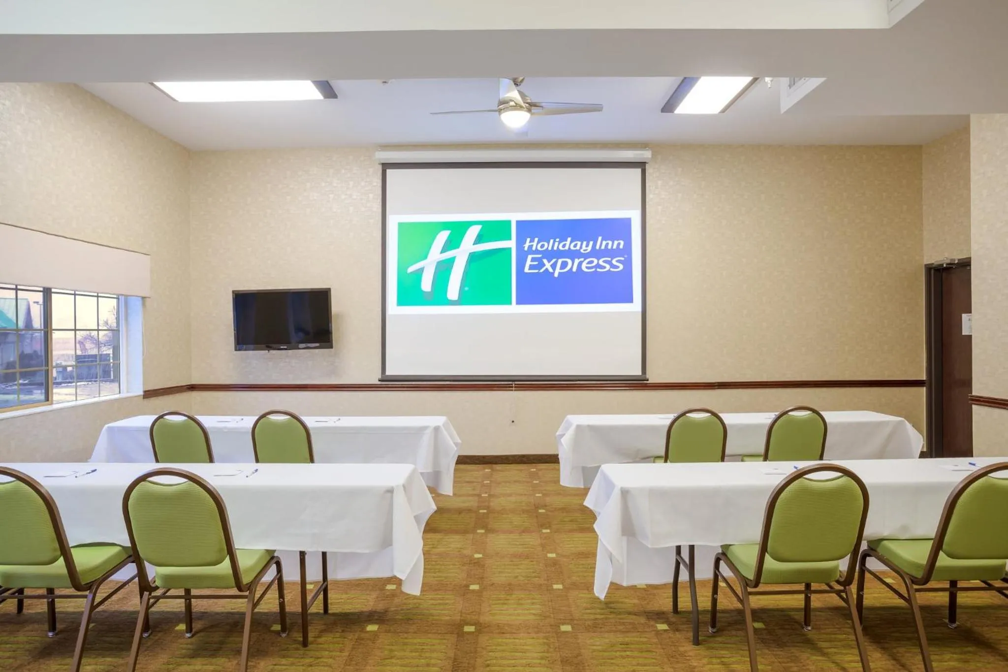 Meeting/conference room in Holiday Inn Express Layton - I-15 by IHG