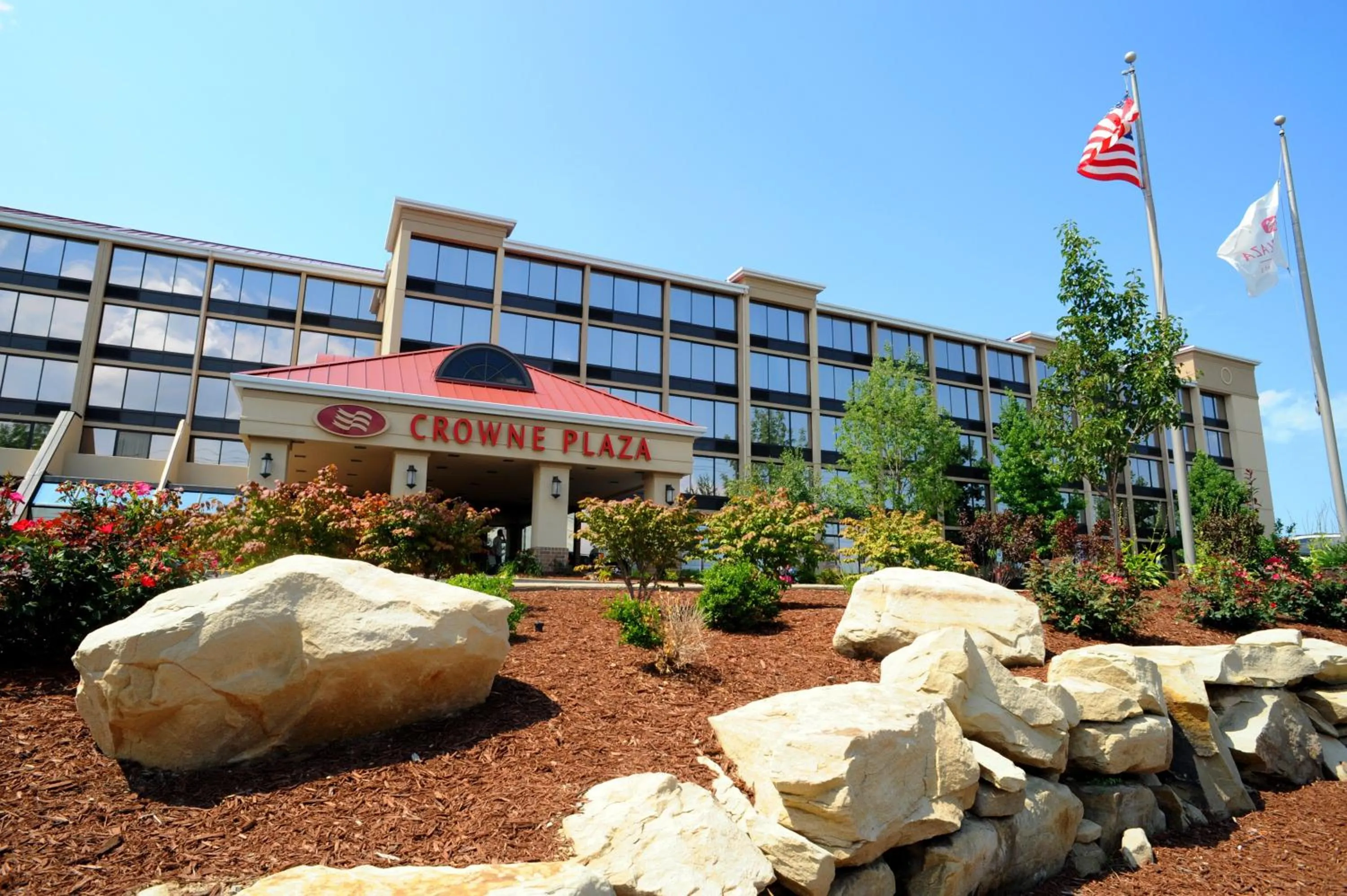 Property building in Crowne Plaza Cleveland Airport by IHG