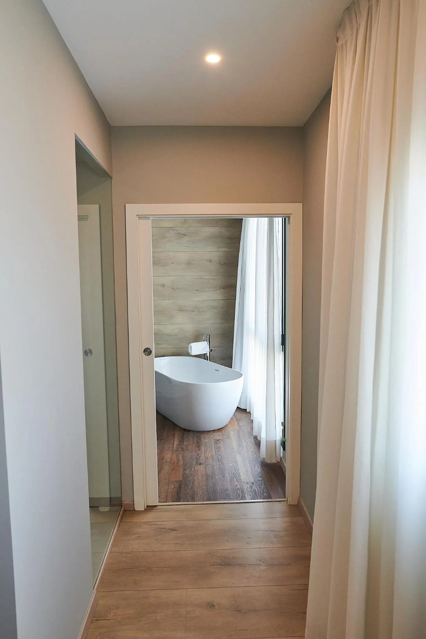 Bedroom, Bed in Hotel L'Algadir del Delta