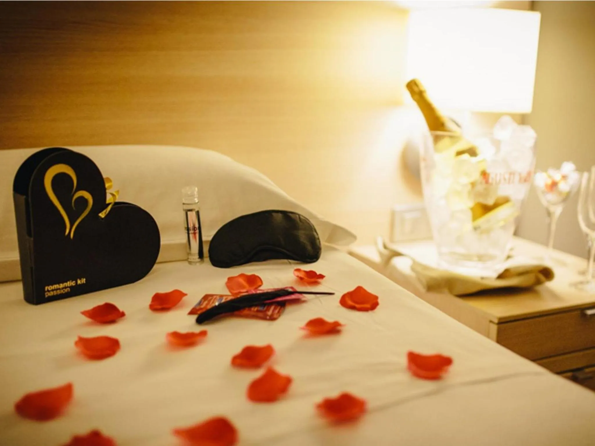 Decorative detail, Bed in Hotel L'Algadir del Delta