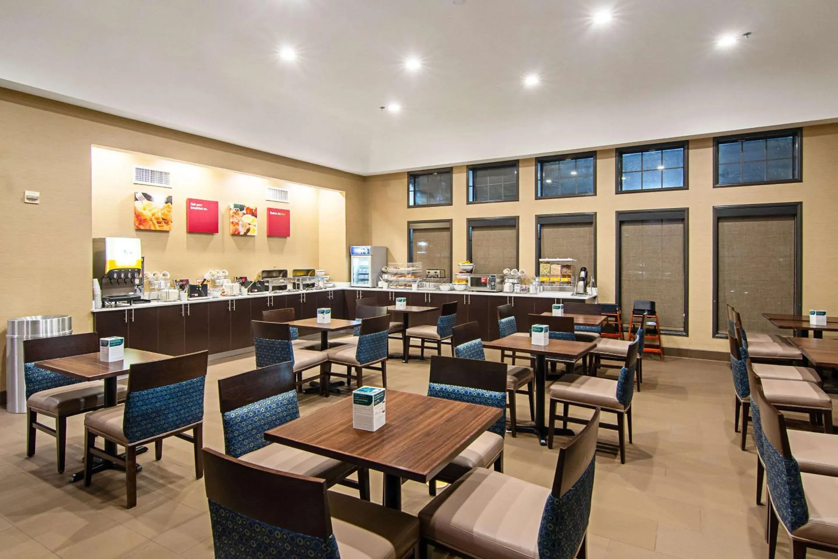 Restaurant/places to eat in Comfort Suites NW Dallas Near Love Field Restaurant/places to eat in Comfort Suites NW Dallas Near Love Field