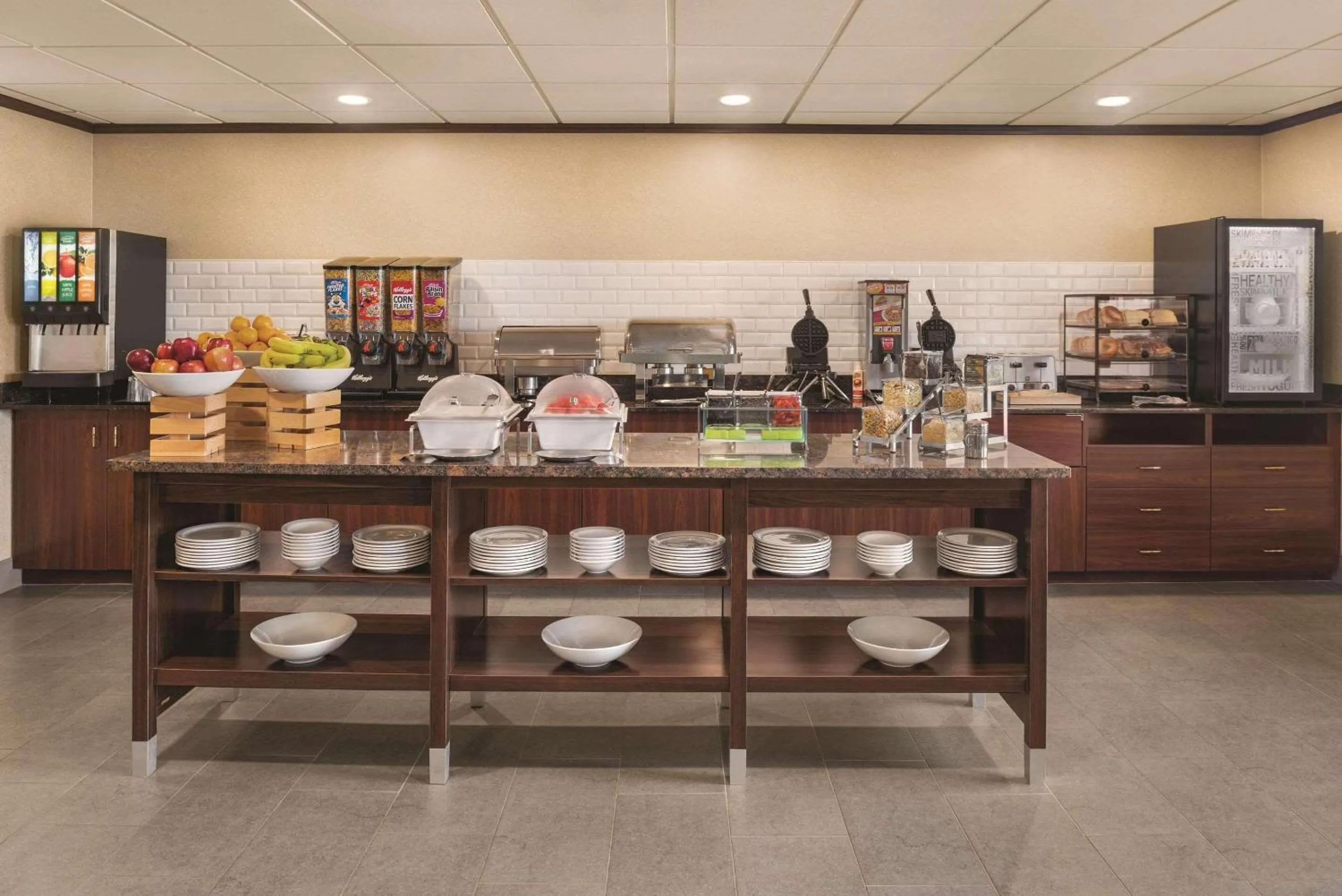Breakfast in Country Inn & Suites by Radisson, Mt Pleasant-Racine West, WI