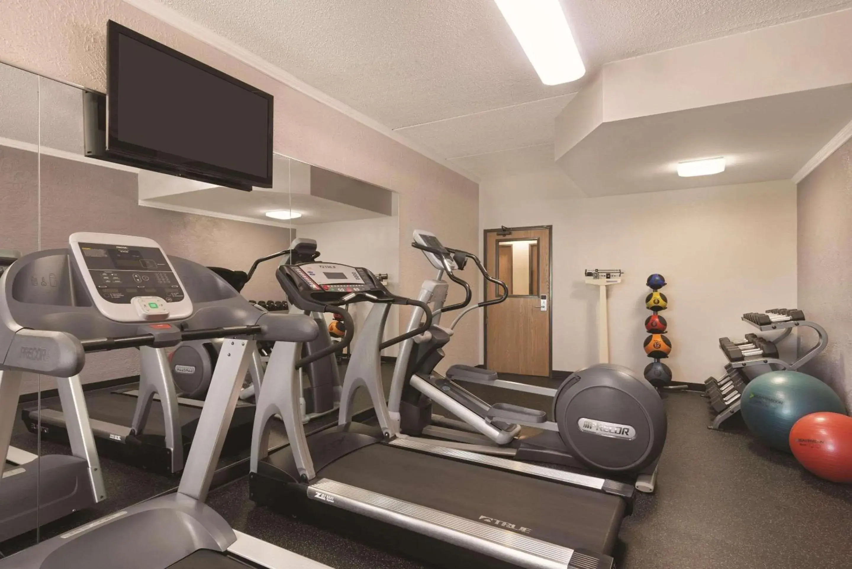 Fitness centre/facilities in Country Inn & Suites by Radisson, Mt Pleasant-Racine West, WI Fitness centre/facilities in Country Inn & Suites by Radisson, Mt Pleasant-Racine West, WI