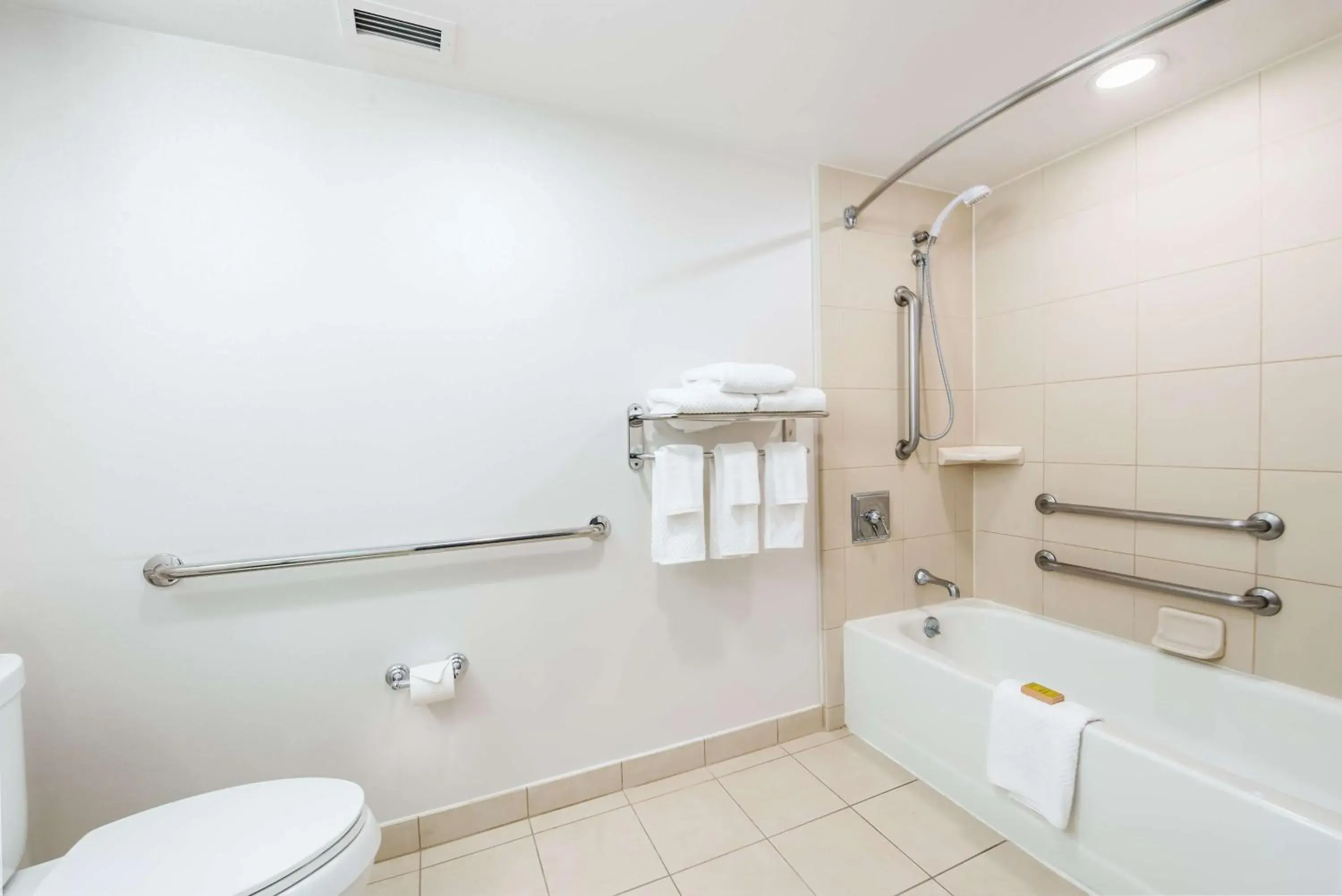 Bathroom in DoubleTree by Hilton Carson Bathroom in DoubleTree by Hilton Carson