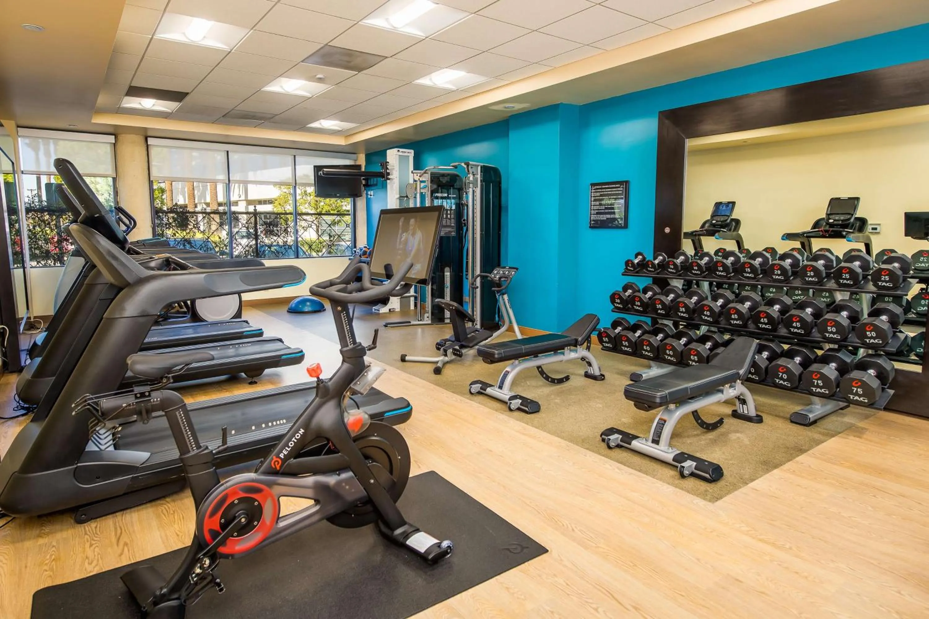Fitness centre/facilities in DoubleTree by Hilton Carson