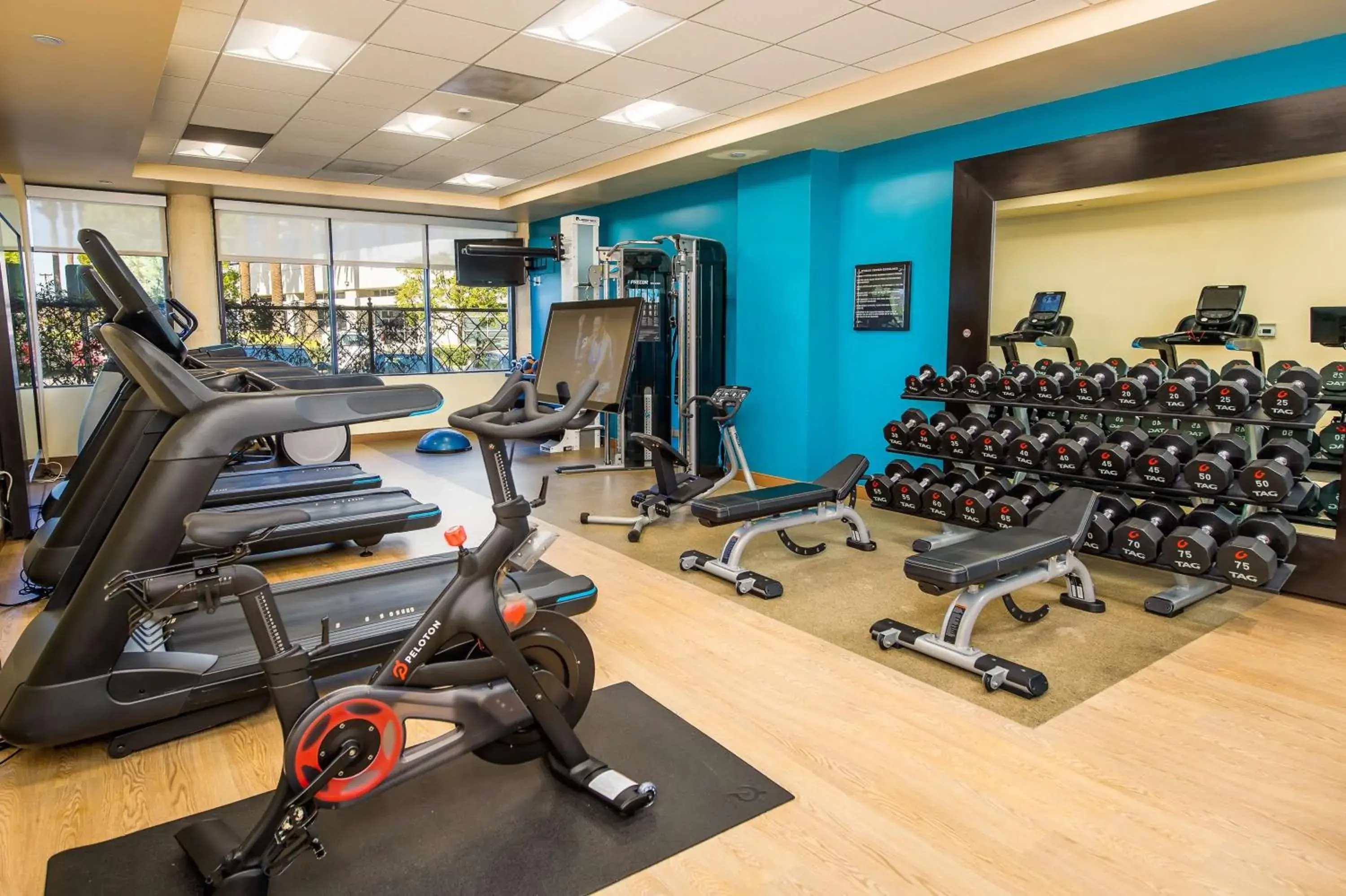 Fitness centre/facilities in DoubleTree by Hilton Carson Fitness centre/facilities in DoubleTree by Hilton Carson