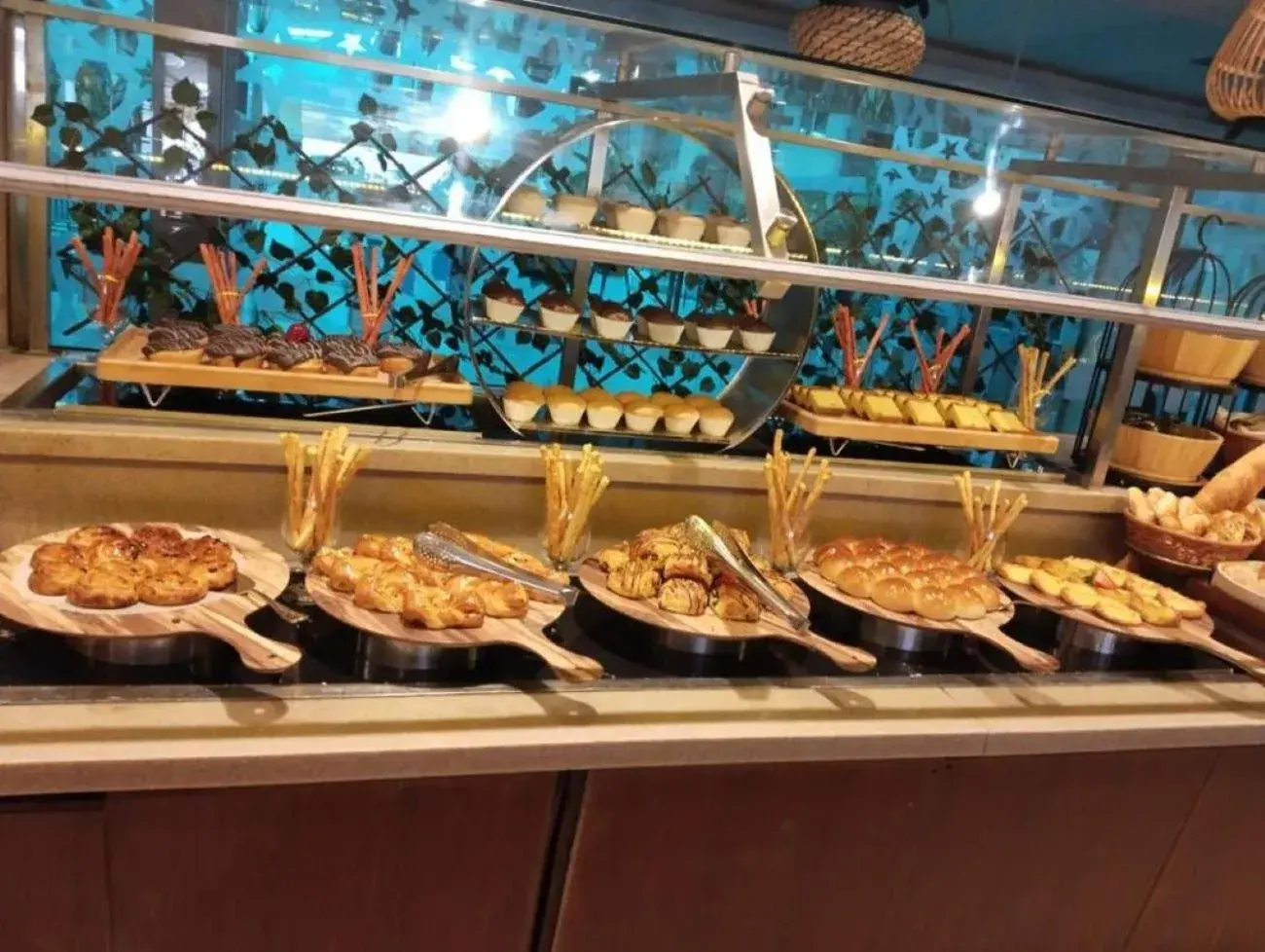 Buffet breakfast in Holiday Inn Al Khobar - Corniche by IHG Buffet breakfast in Holiday Inn Al Khobar - Corniche by IHG