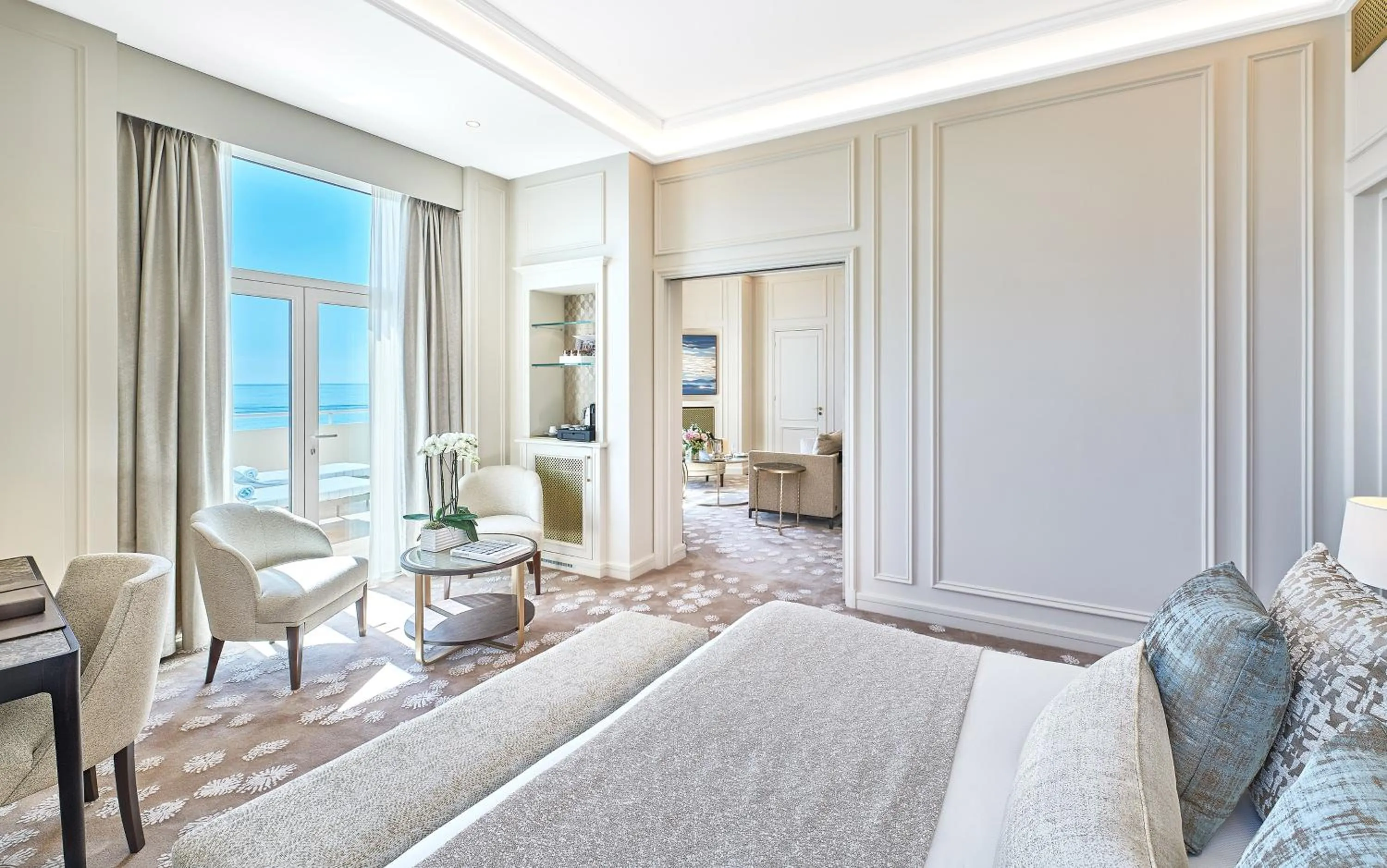 Bed in La Réserve de Beaulieu