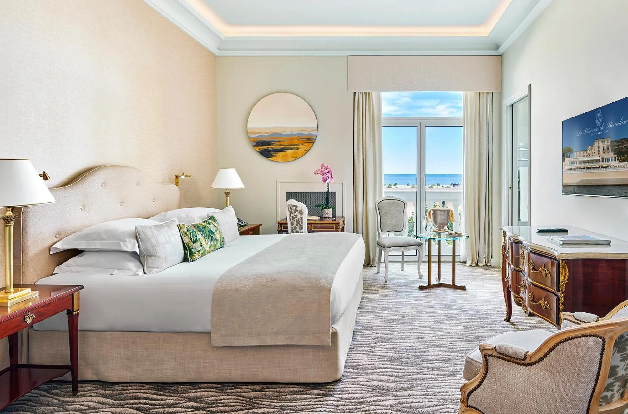 Bed in La Réserve de Beaulieu