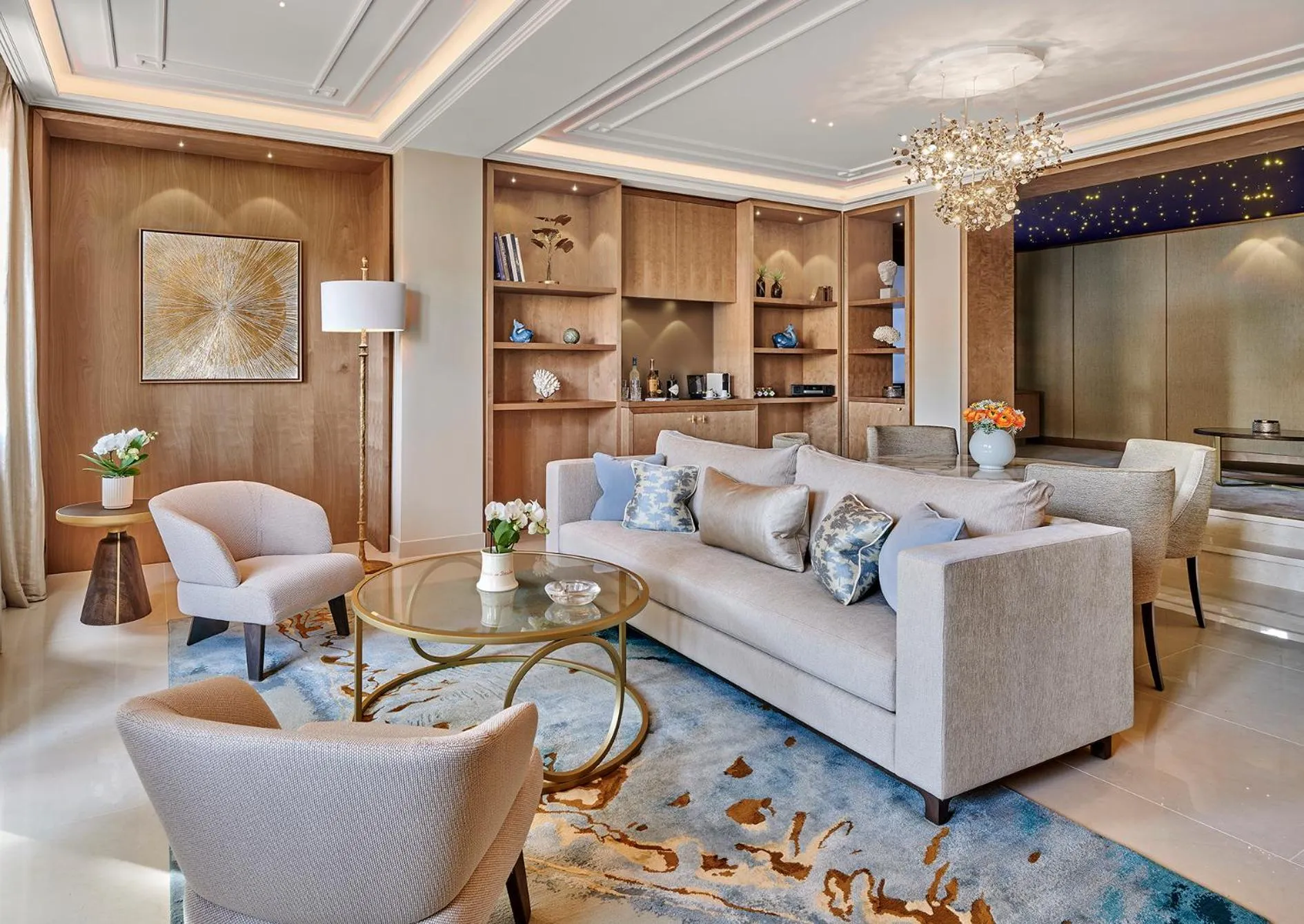 TV and multimedia in La Réserve de Beaulieu