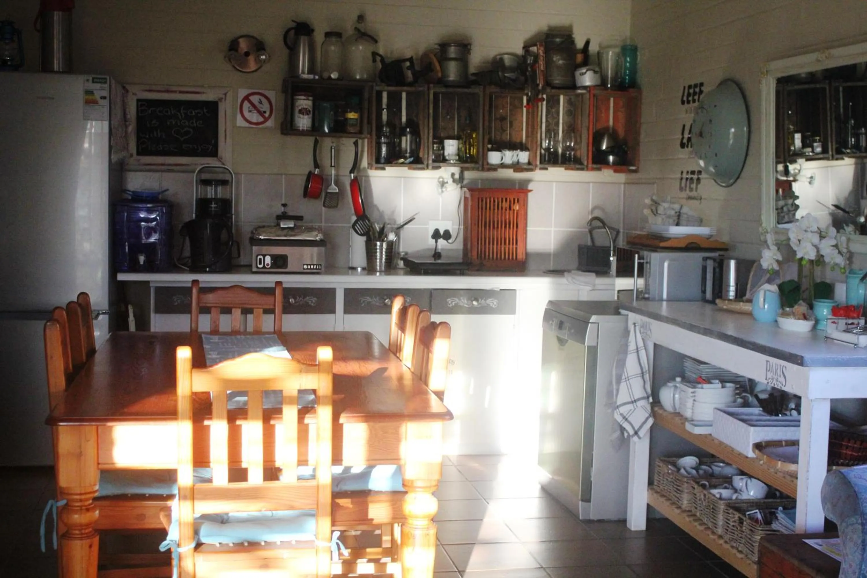 Food and drinks in The-Ark B&B