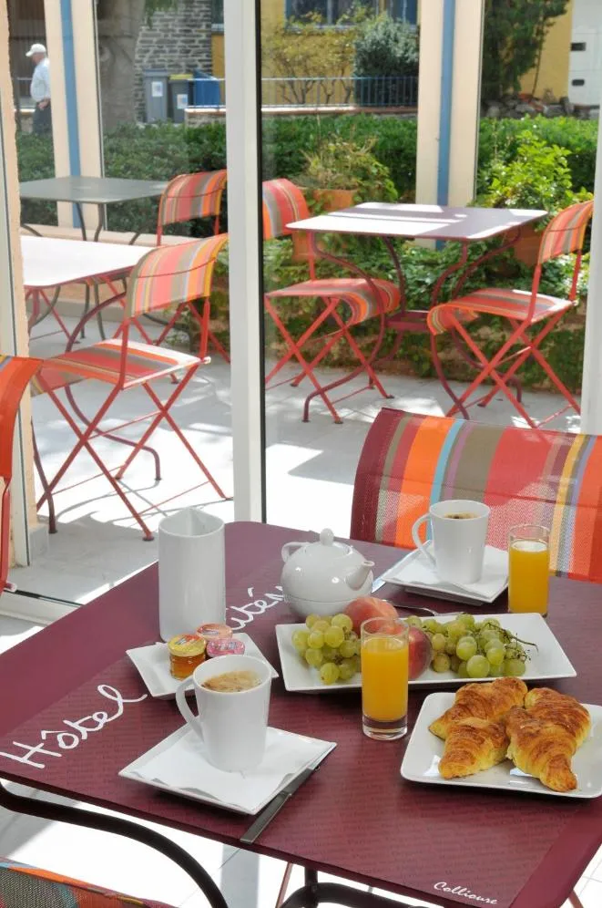 Day in Hotel Méditerranée