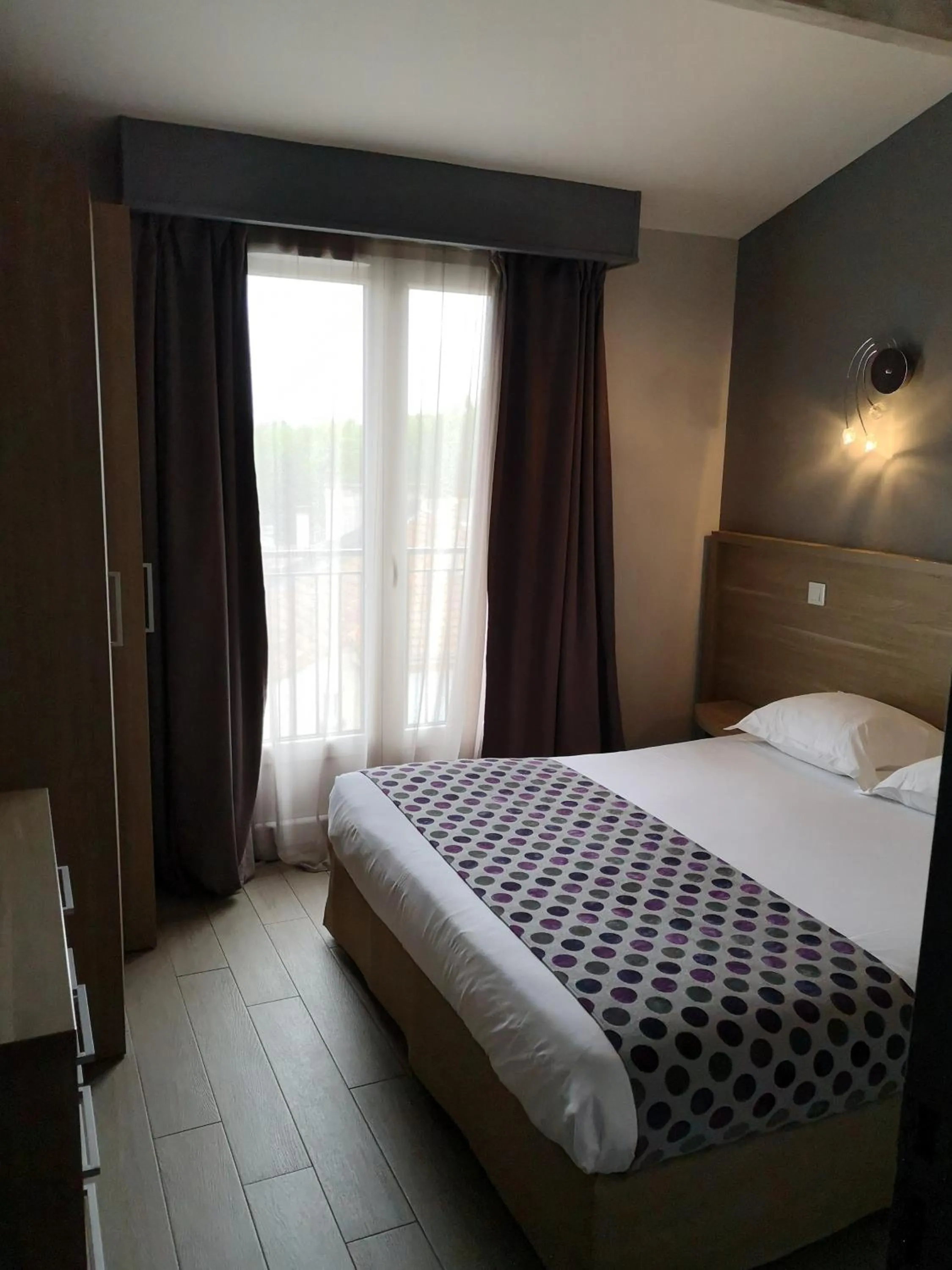 Photo of the whole room, Bed in Atoll Hotel restaurant