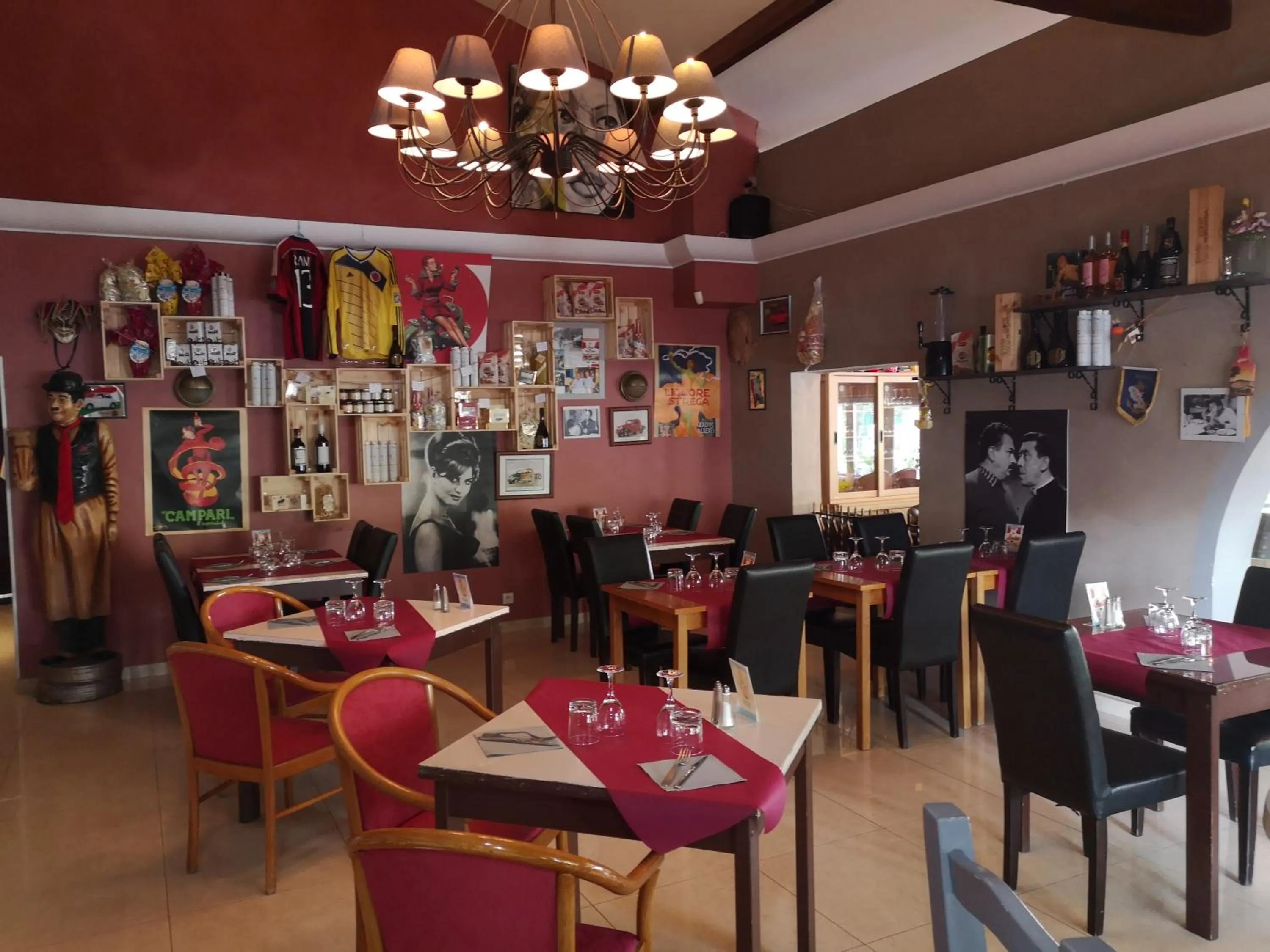 Restaurant/places to eat in Atoll Hotel restaurant