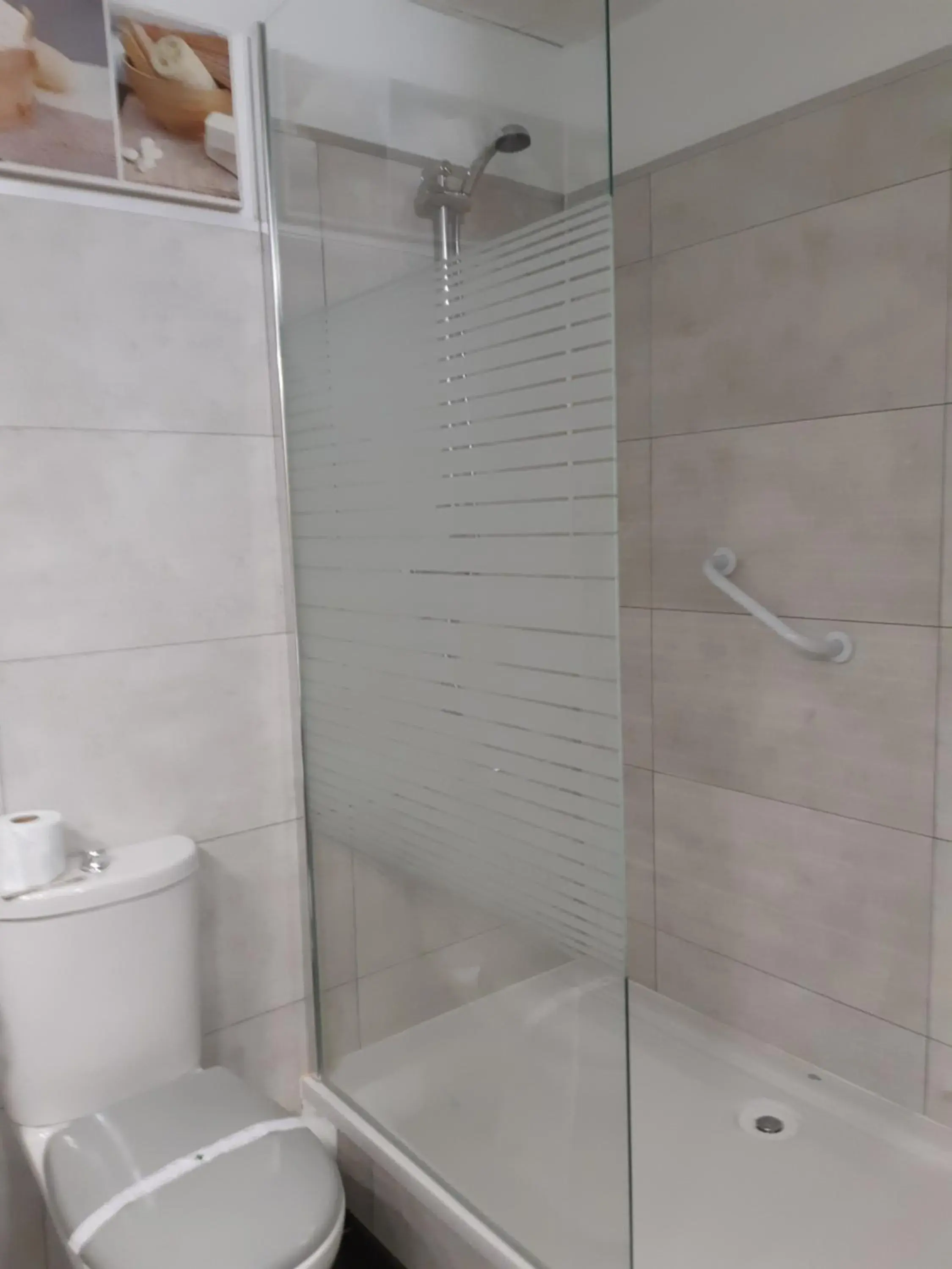 Shower, Bathroom in Aerotel Versailles Saint Cyr - L'étape du Silence