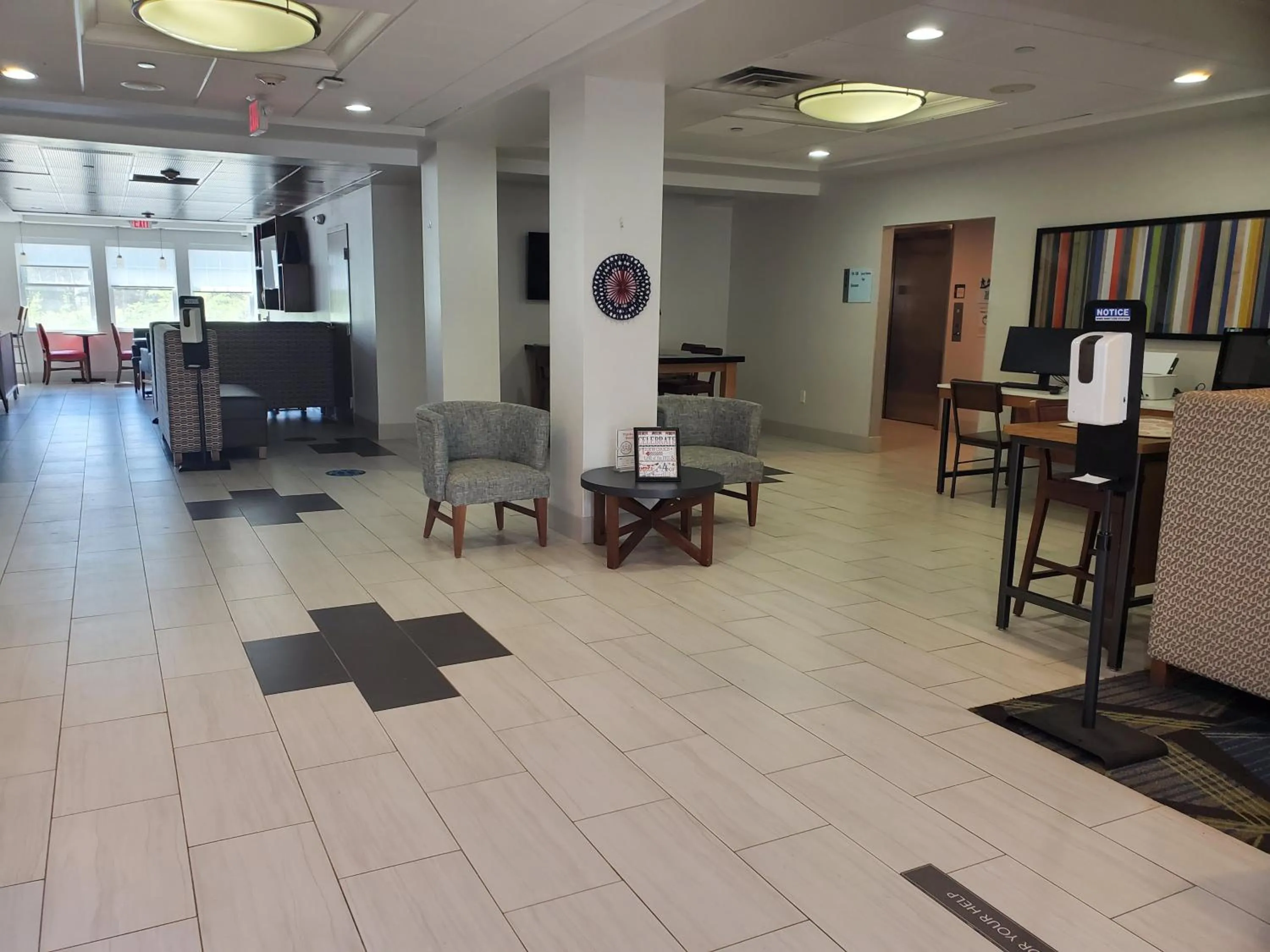 Property building in Holiday Inn Express Hotel & Suites Rochester by IHG