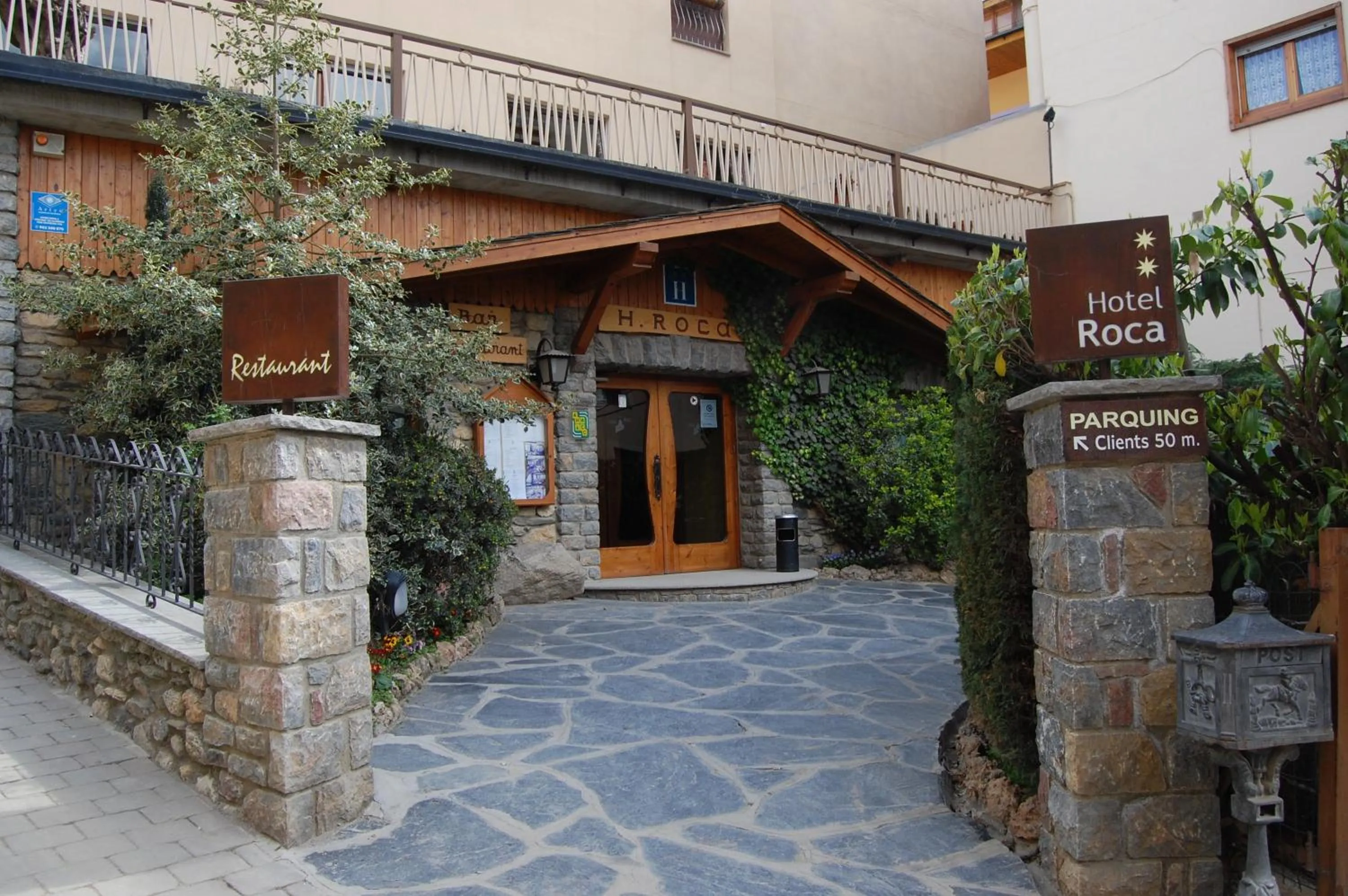 Facade/entrance in Hotel Roca