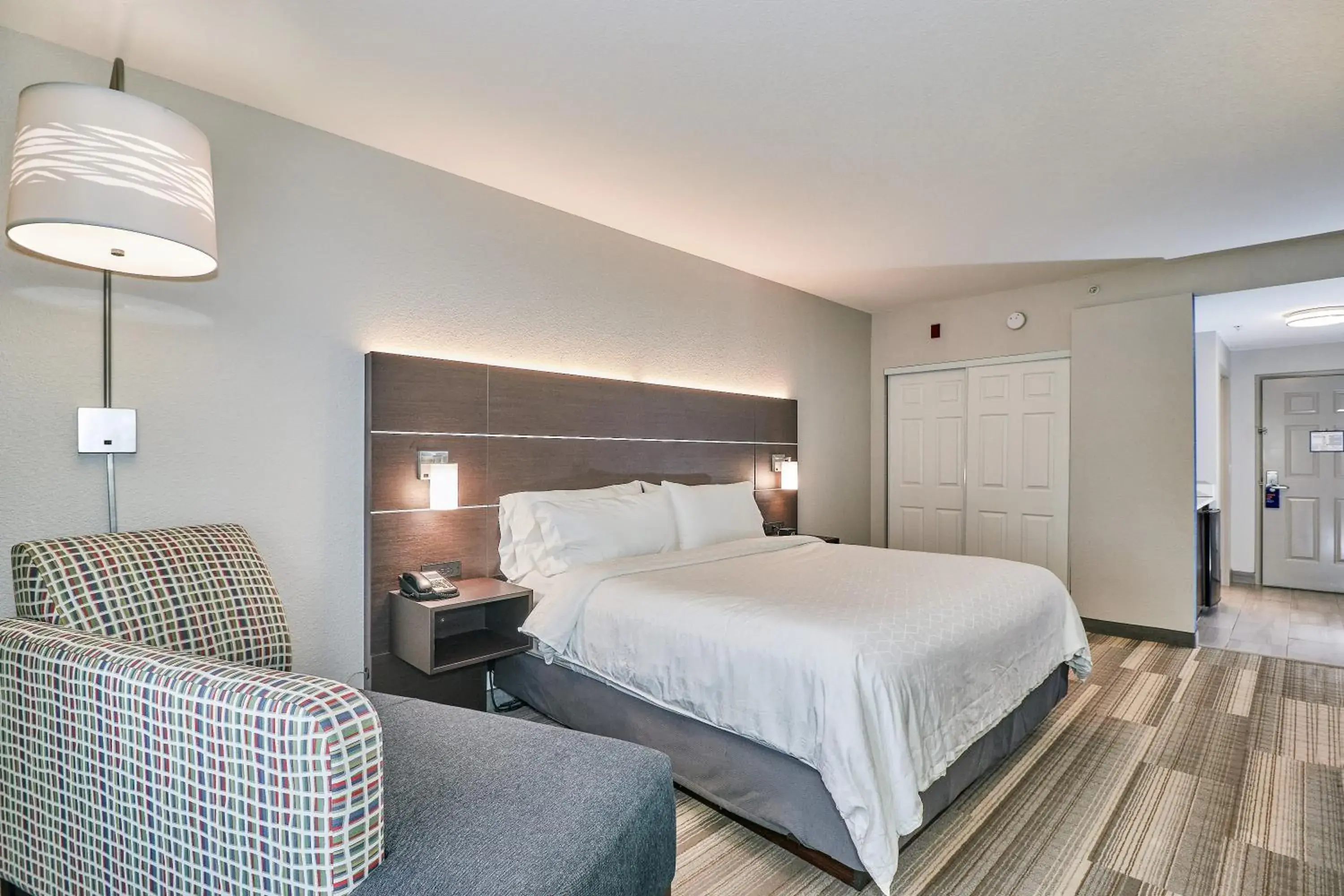 Photo of the whole room, Bed in Holiday Inn Express Hotel & Suites Clearwater US 19 North by IHG Photo of the whole room, Bed in Holiday Inn Express Hotel & Suites Clearwater US 19 North by IHG