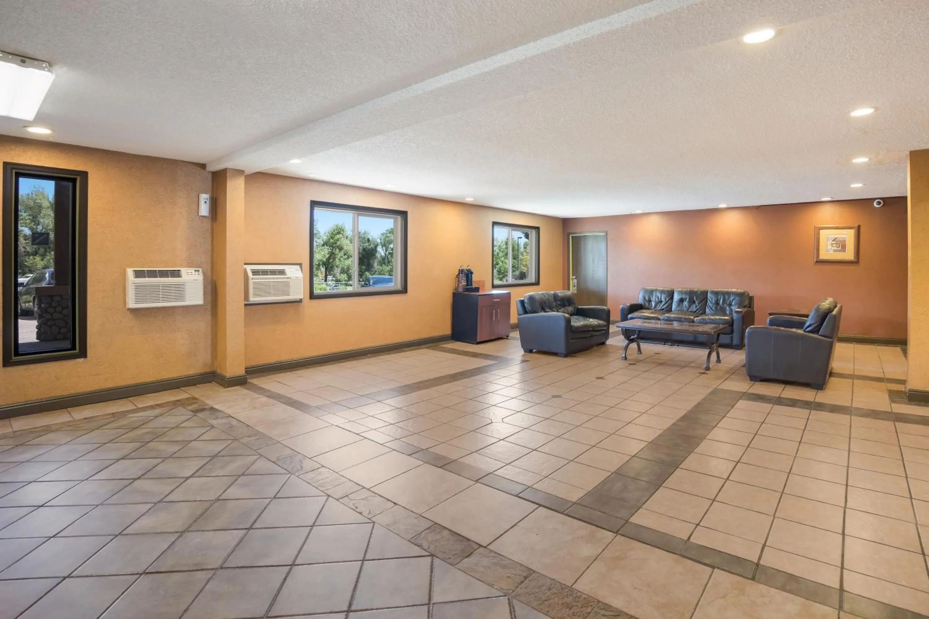 Lobby or reception in Rodeway Inn