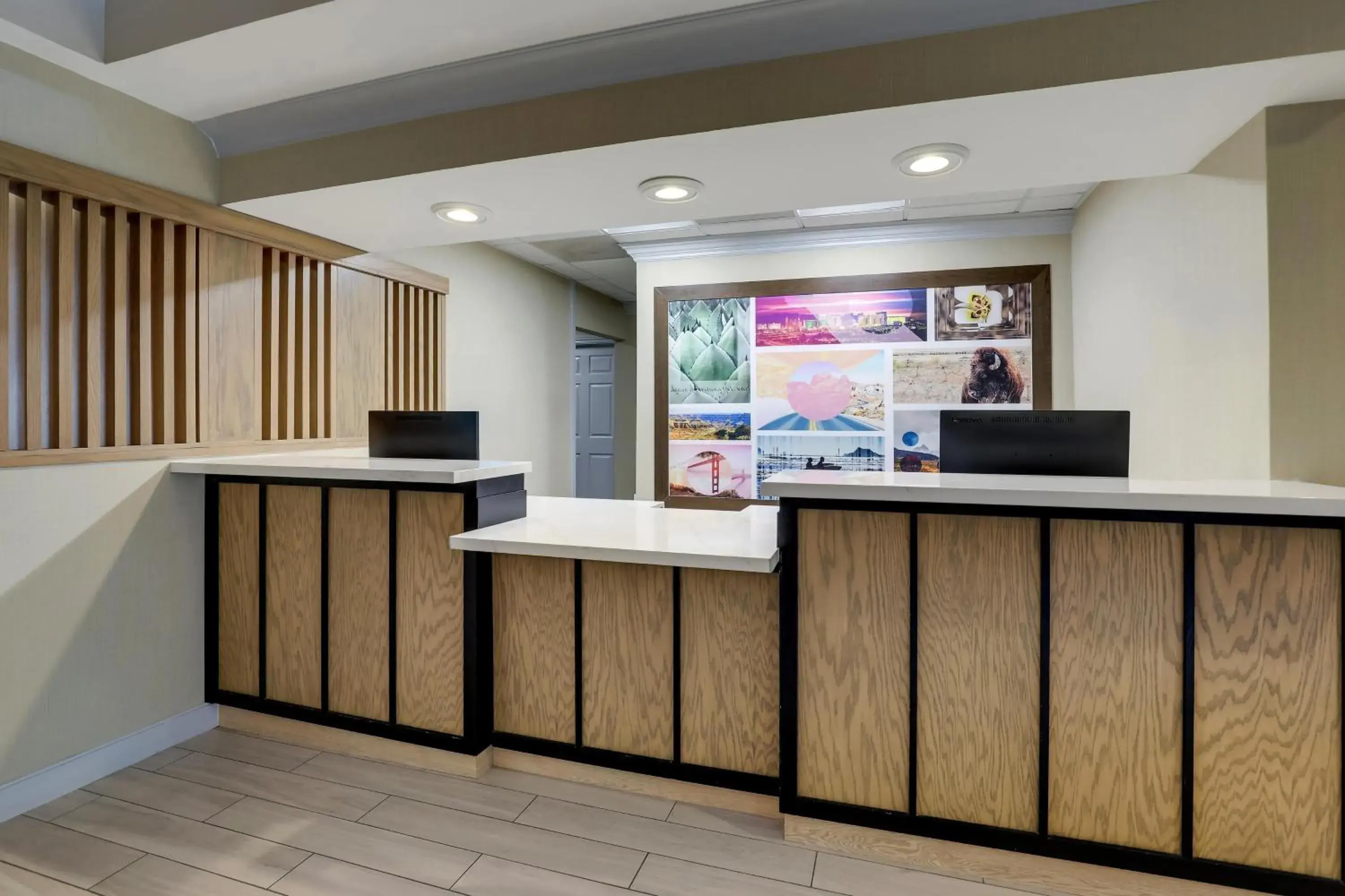 Lobby or reception in Sonesta ES Suites San Jose - Airport Lobby or reception in Sonesta ES Suites San Jose - Airport