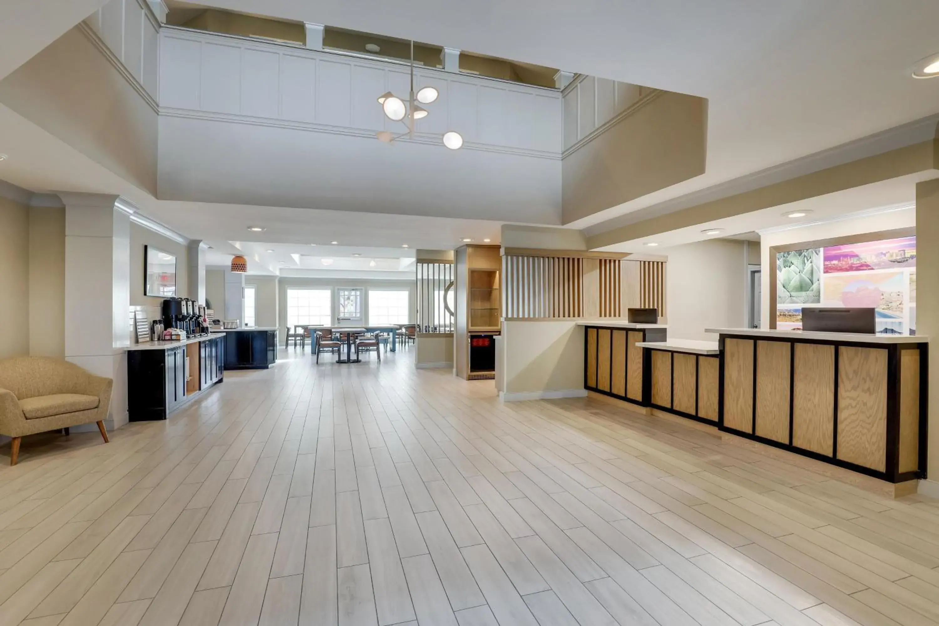 Lobby or reception in Sonesta ES Suites San Jose - Airport Lobby or reception in Sonesta ES Suites San Jose - Airport