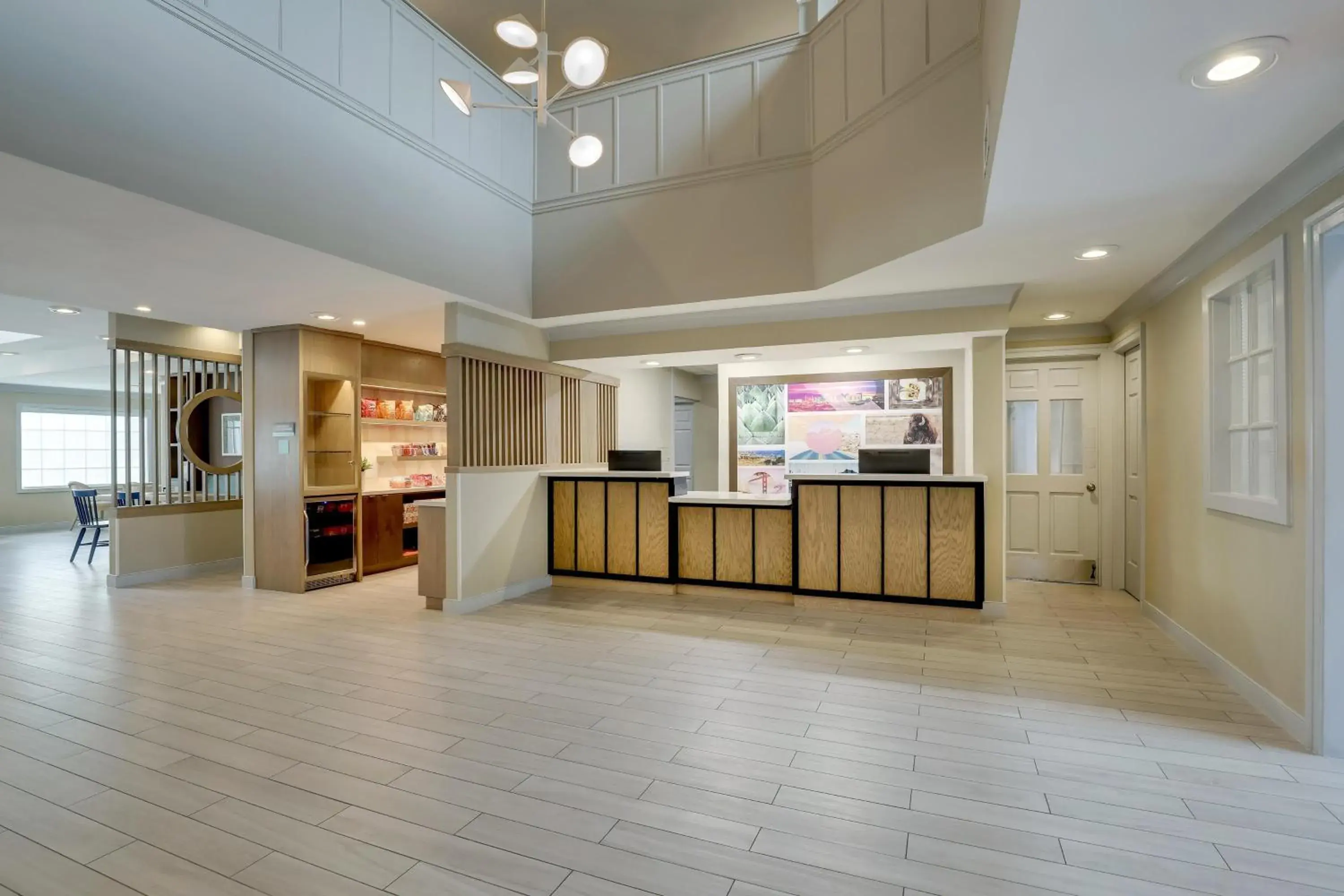 Lobby or reception in Sonesta ES Suites San Jose - Airport Lobby or reception in Sonesta ES Suites San Jose - Airport