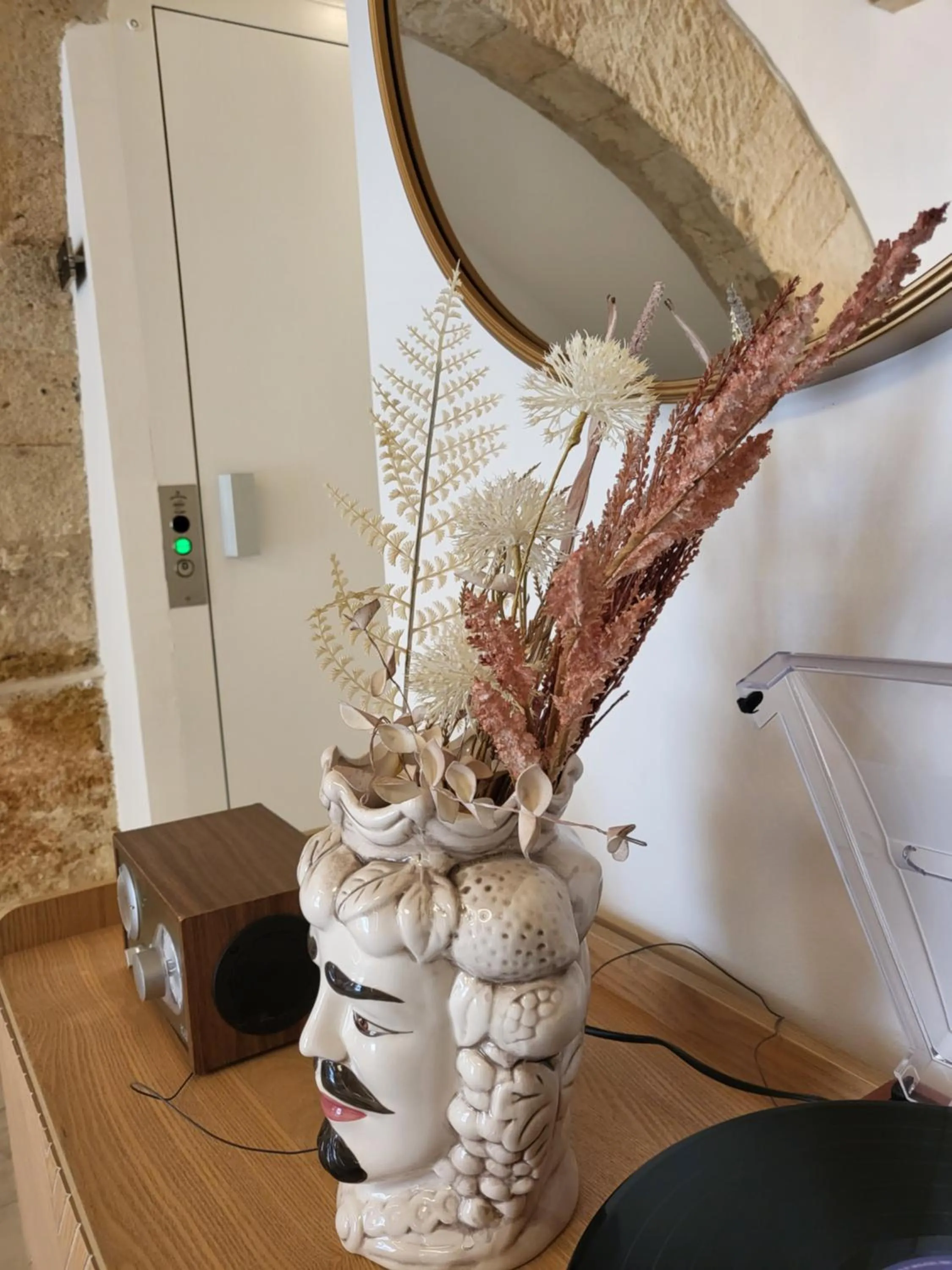 Decorative detail in Atrium