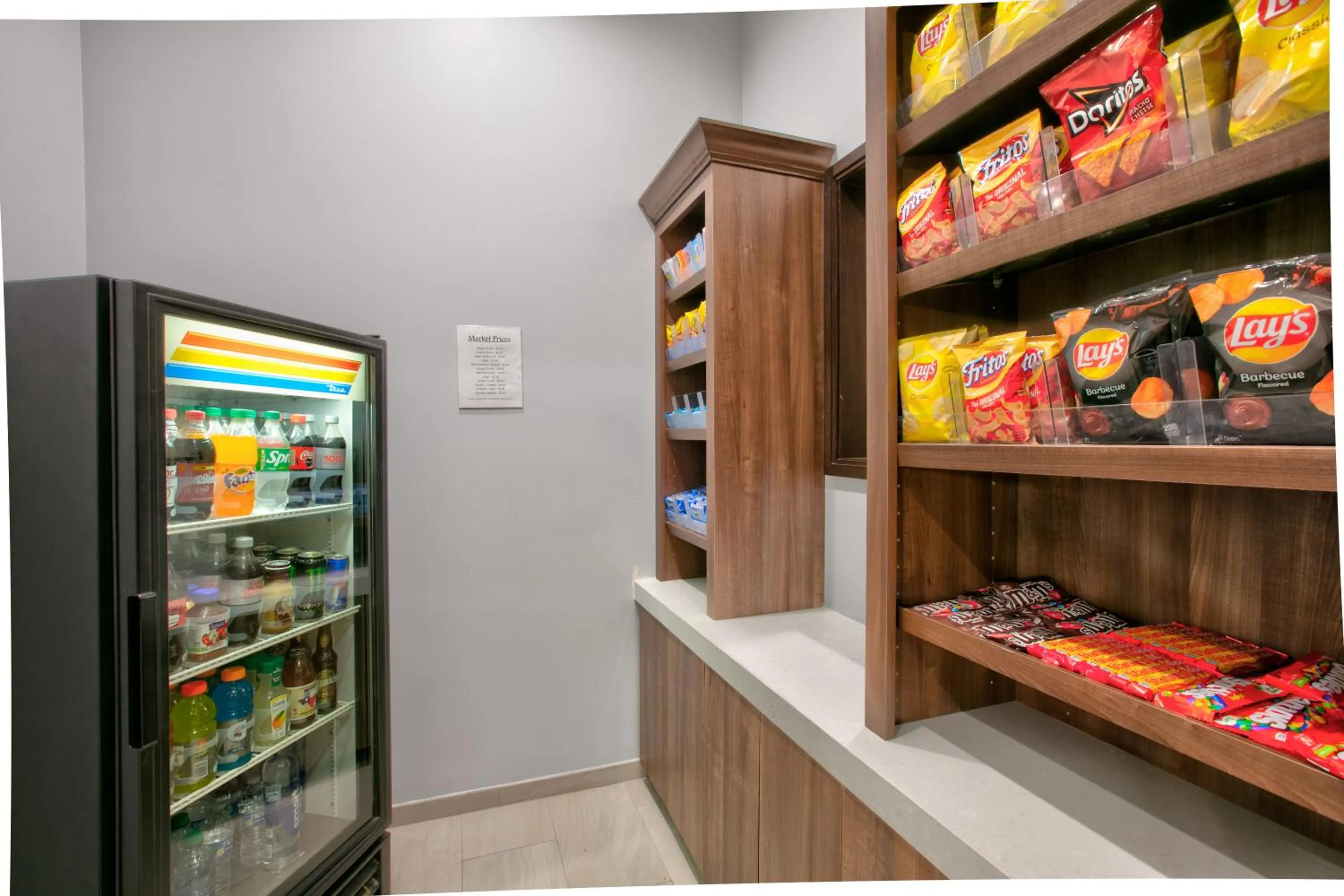 Restaurant/places to eat in Holiday Inn Express & Suites North Dallas at Preston by IHG