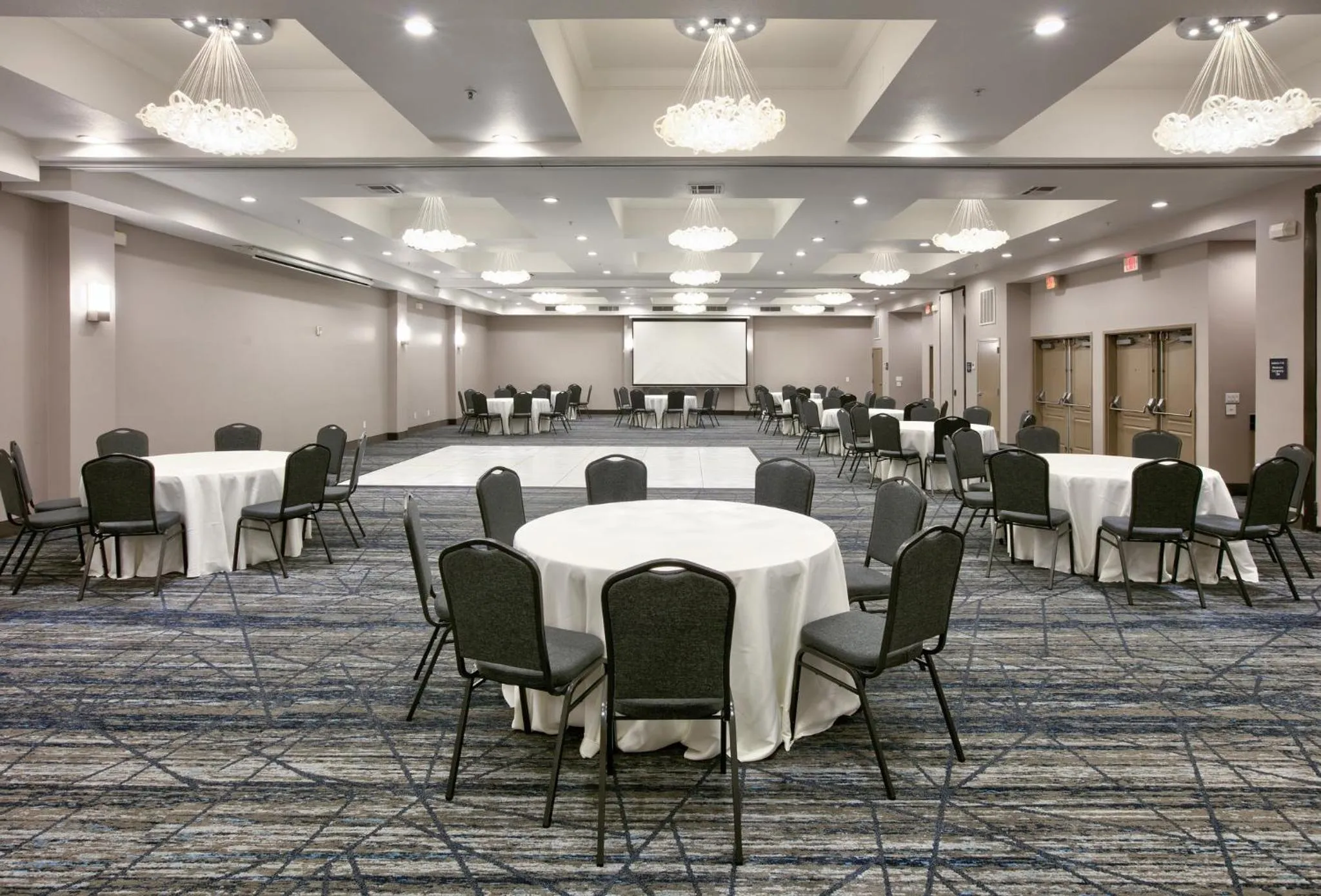 Meeting/conference room in Holiday Inn Express & Suites North Dallas at Preston by IHG