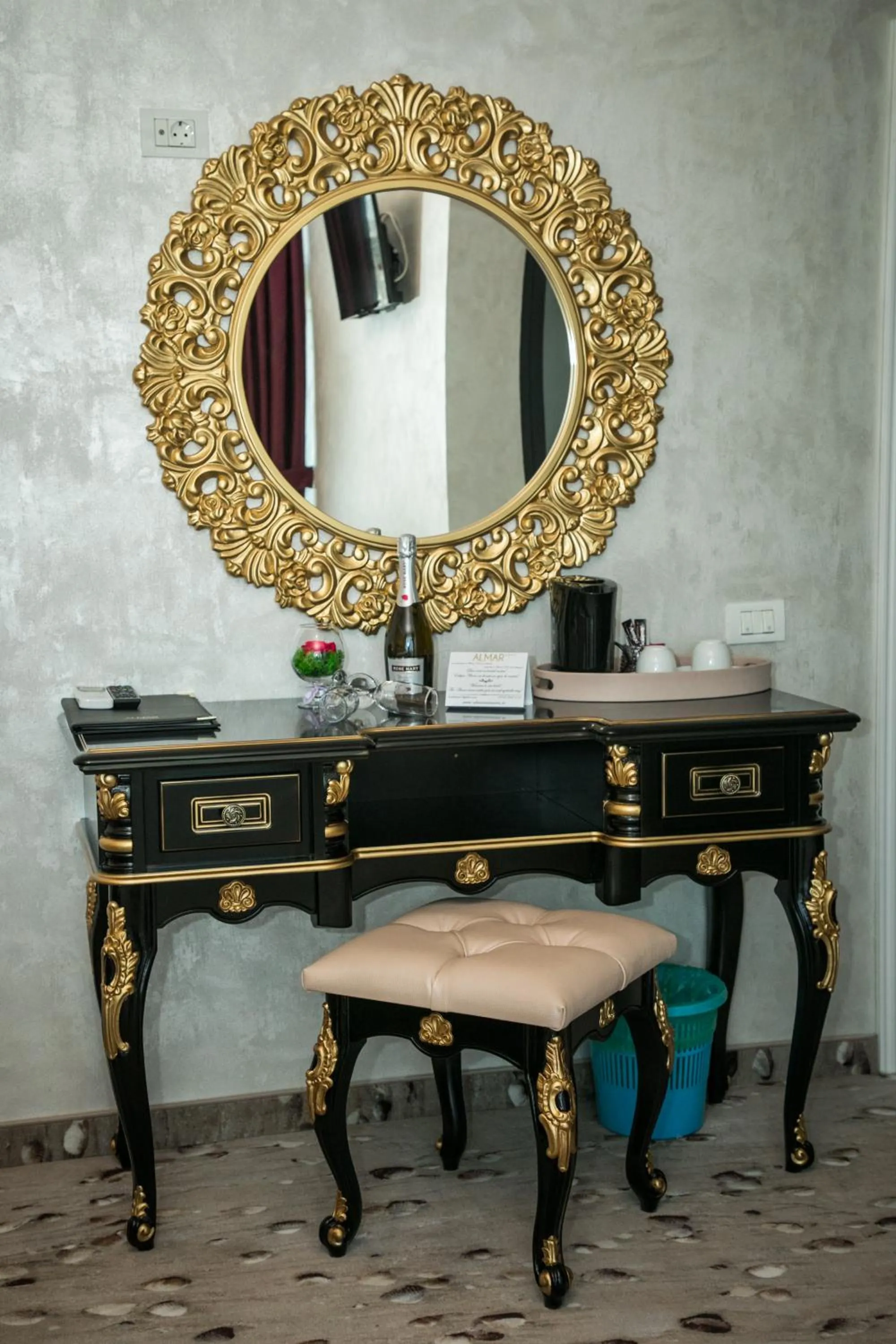 Almar Lake View Boutique H Adults Only