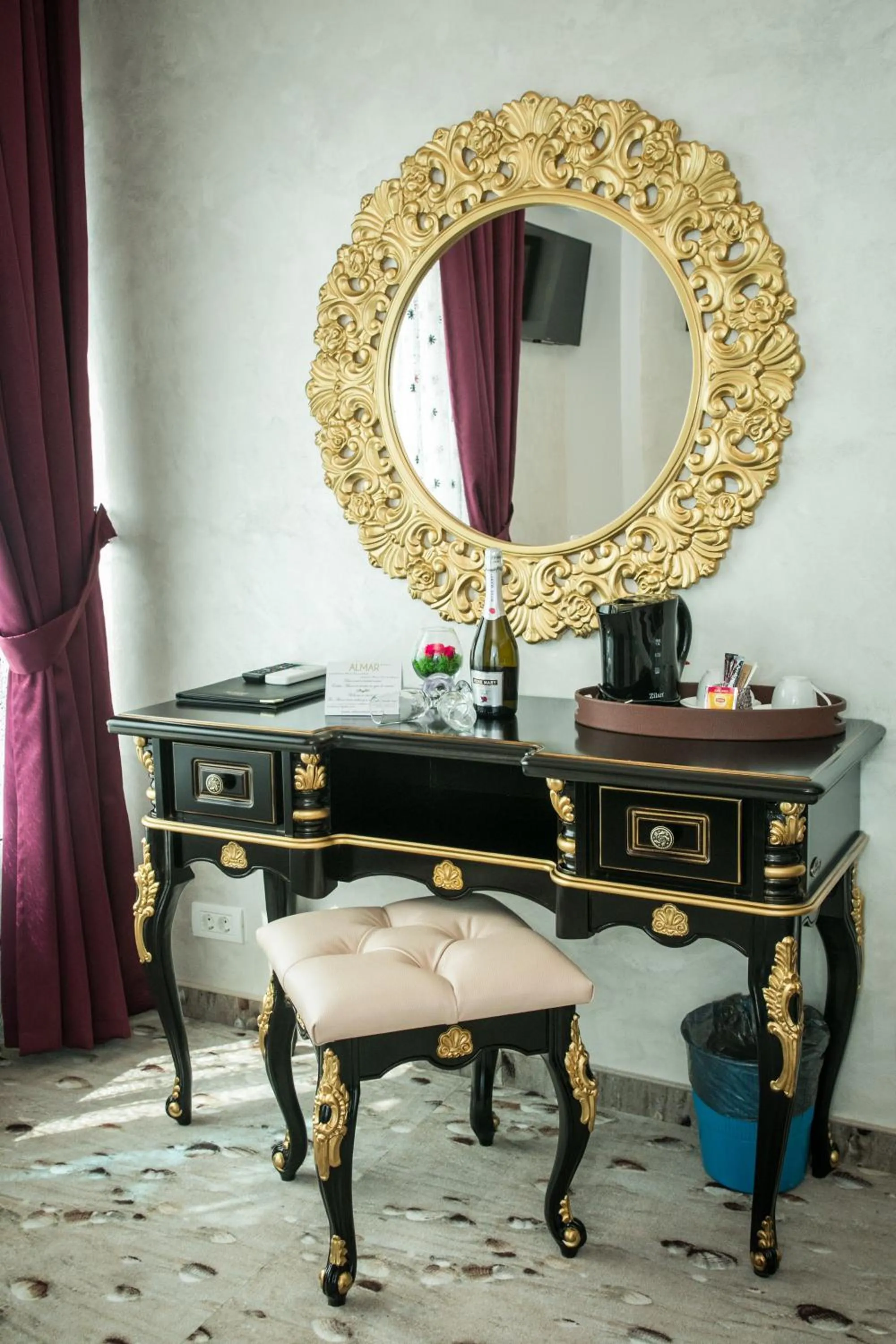 Almar Lake View Boutique H Adults Only